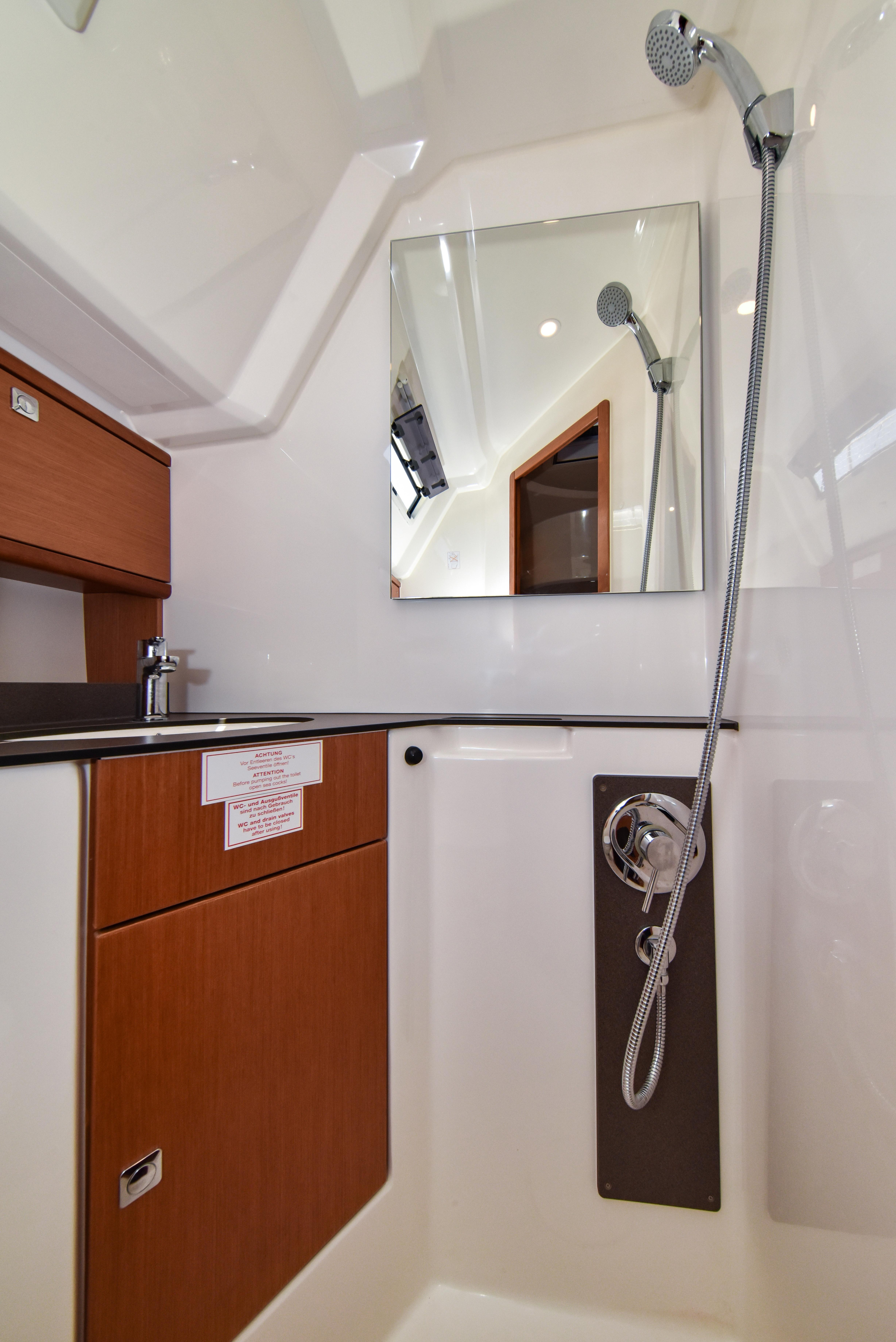 Bavaria Cruiser 46 — photo 39