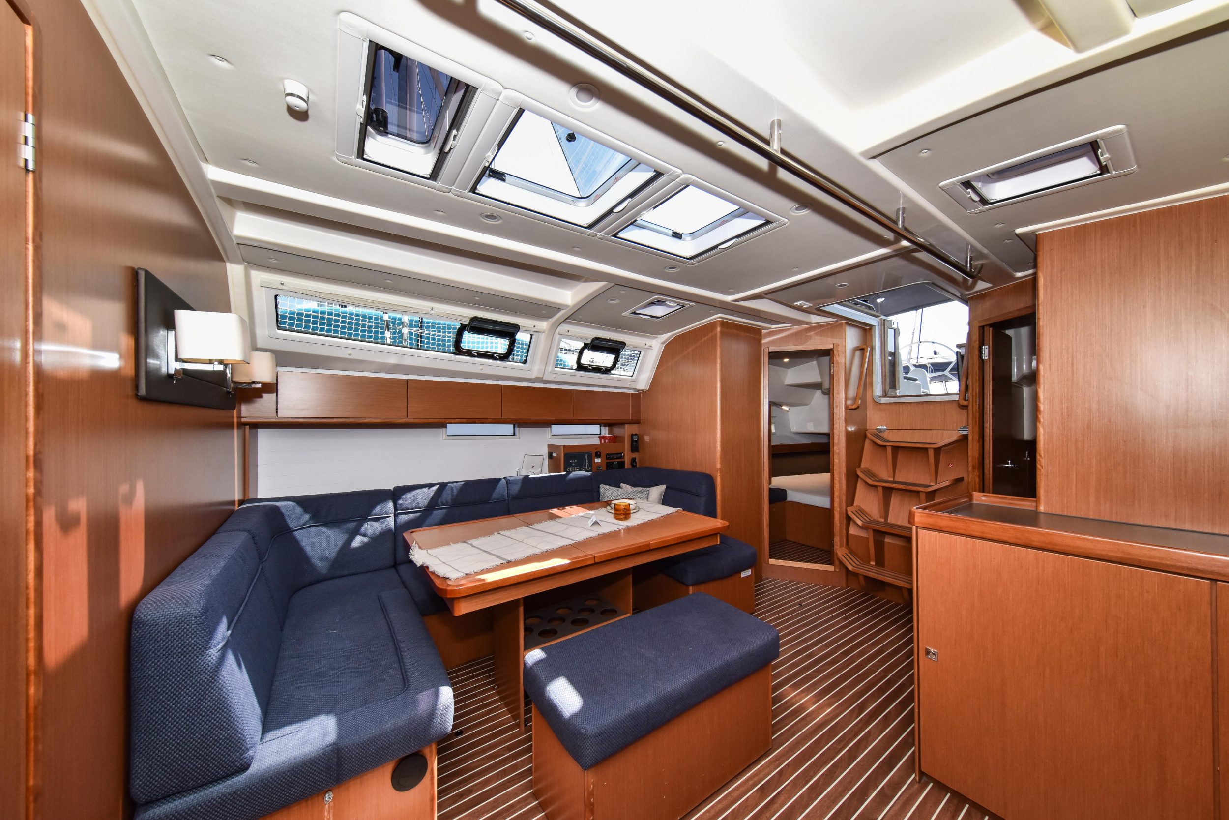 Bavaria Cruiser 46 — photo 31