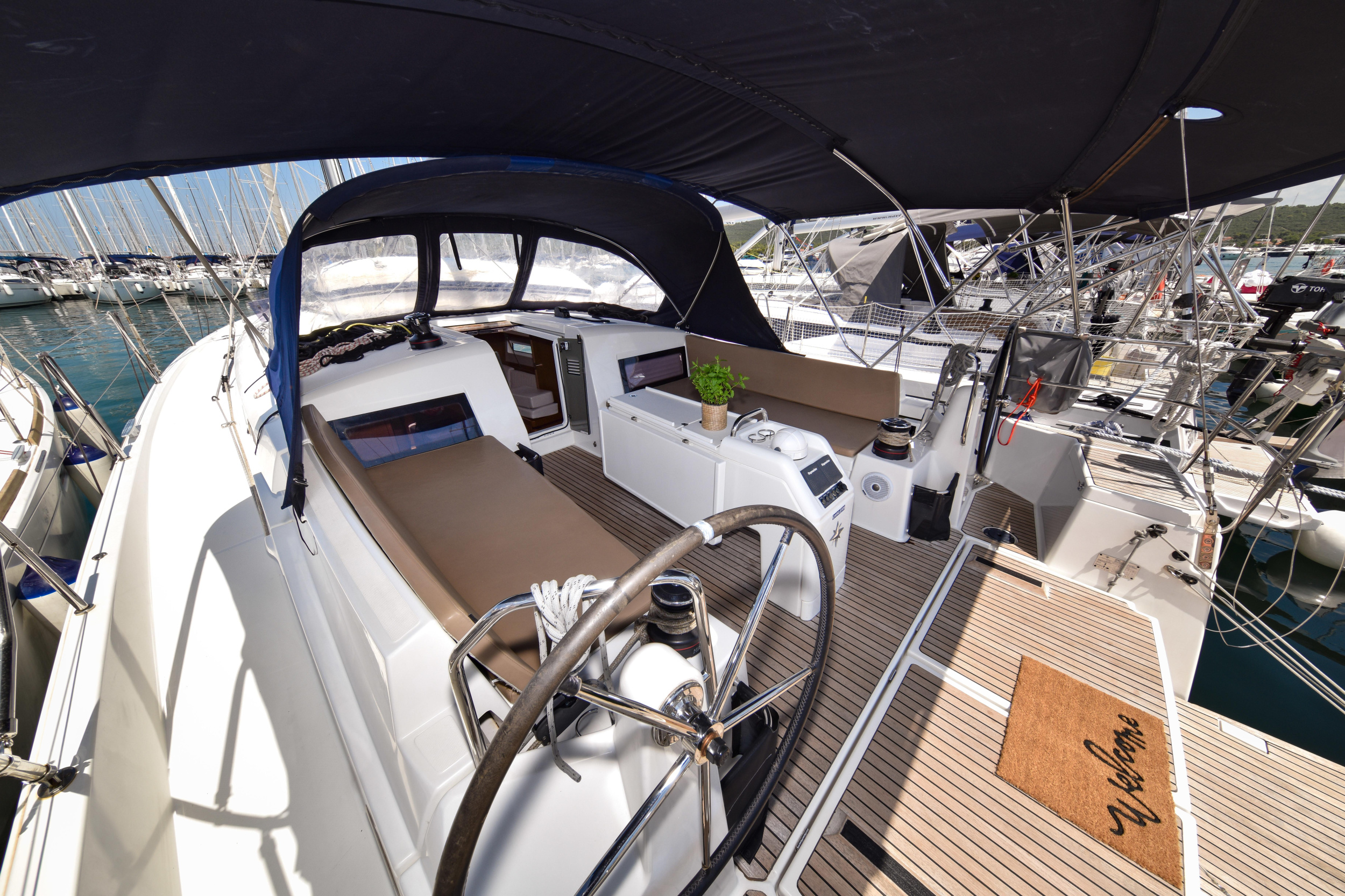 Sun Odyssey 490 — photo 24