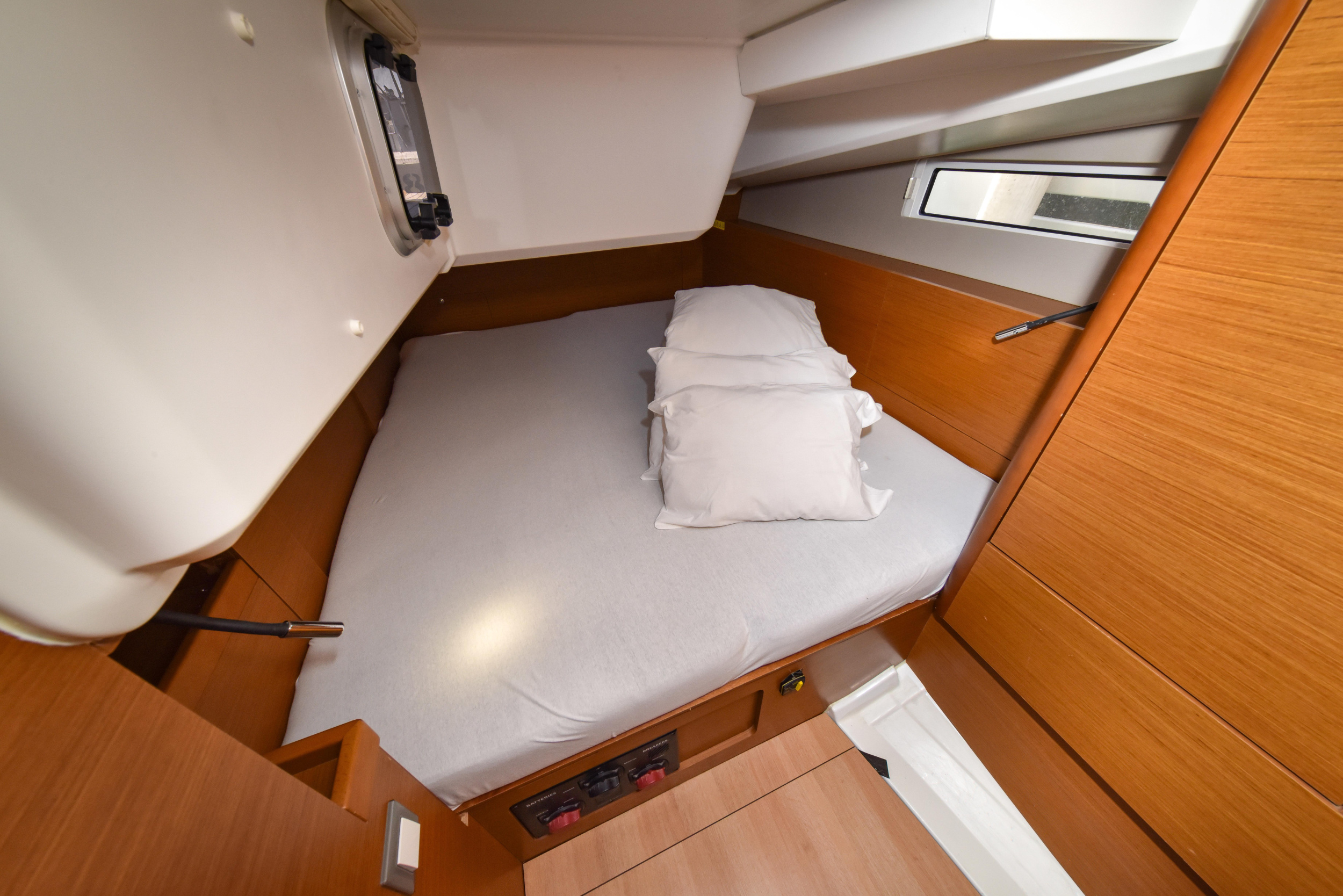 Sun Odyssey 490 — photo 23