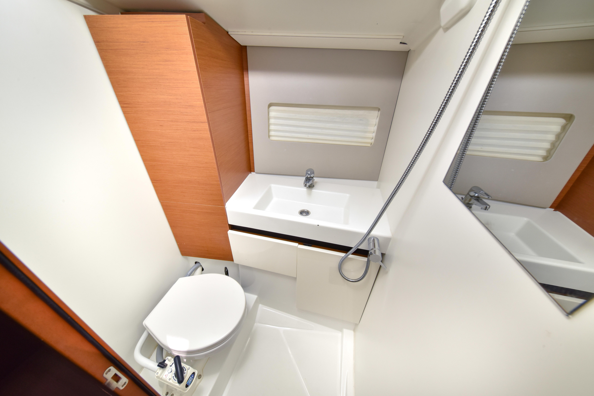 Sun Odyssey 490 — photo 40