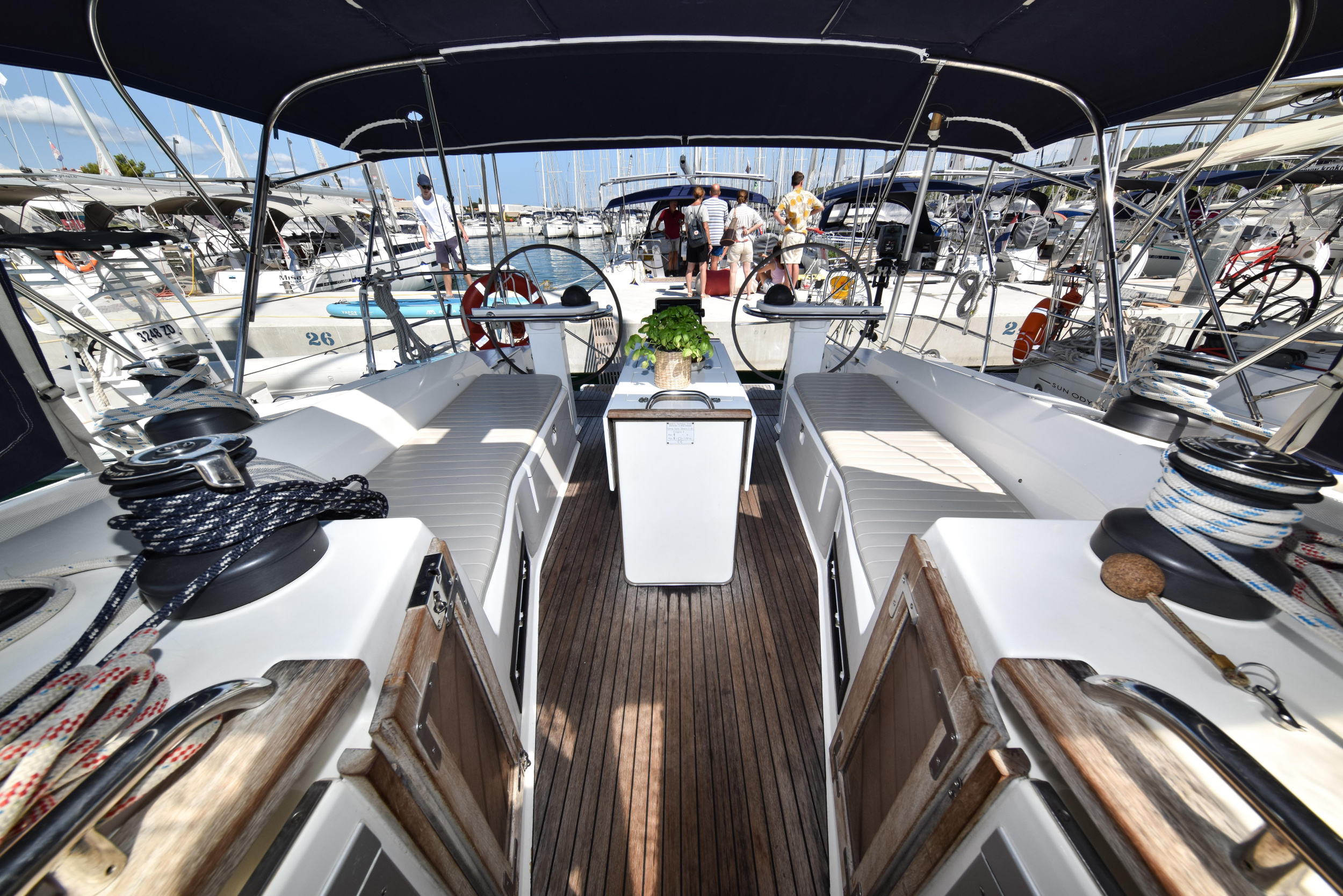 Bavaria 45 Cruiser — photo 7