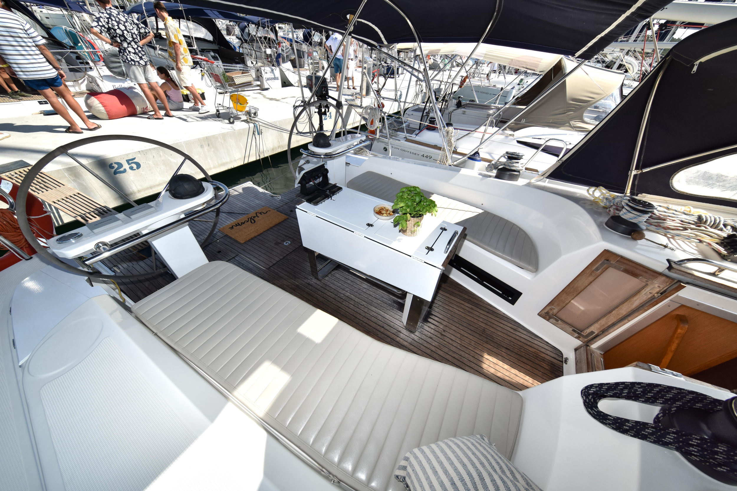 Bavaria 45 Cruiser — photo 5