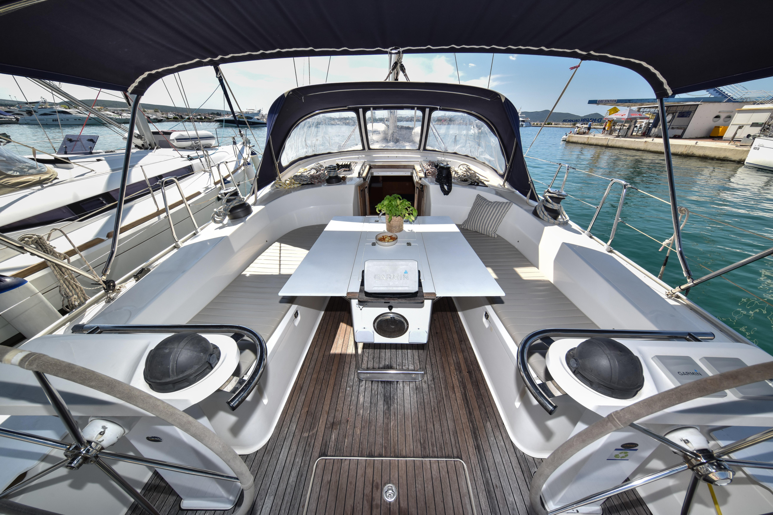 Bavaria 45 Cruiser — photo 23