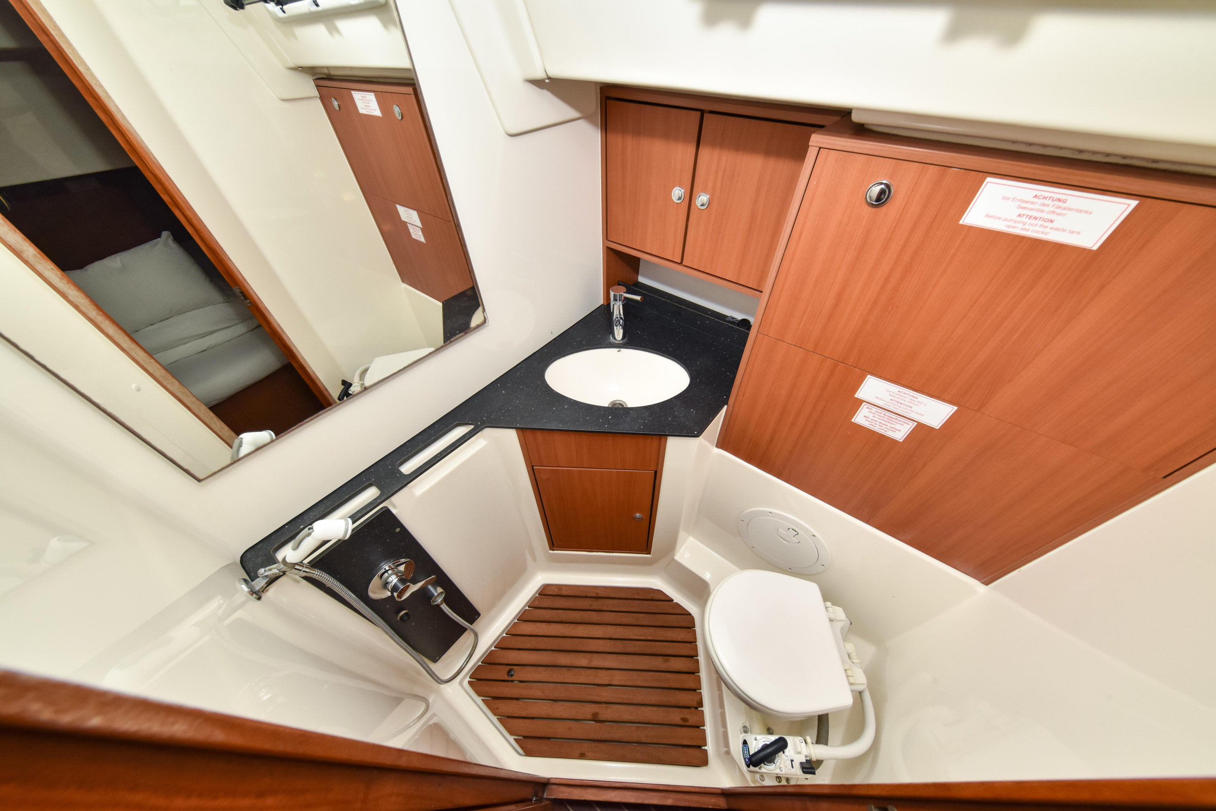 Bavaria 45 Cruiser — photo 53