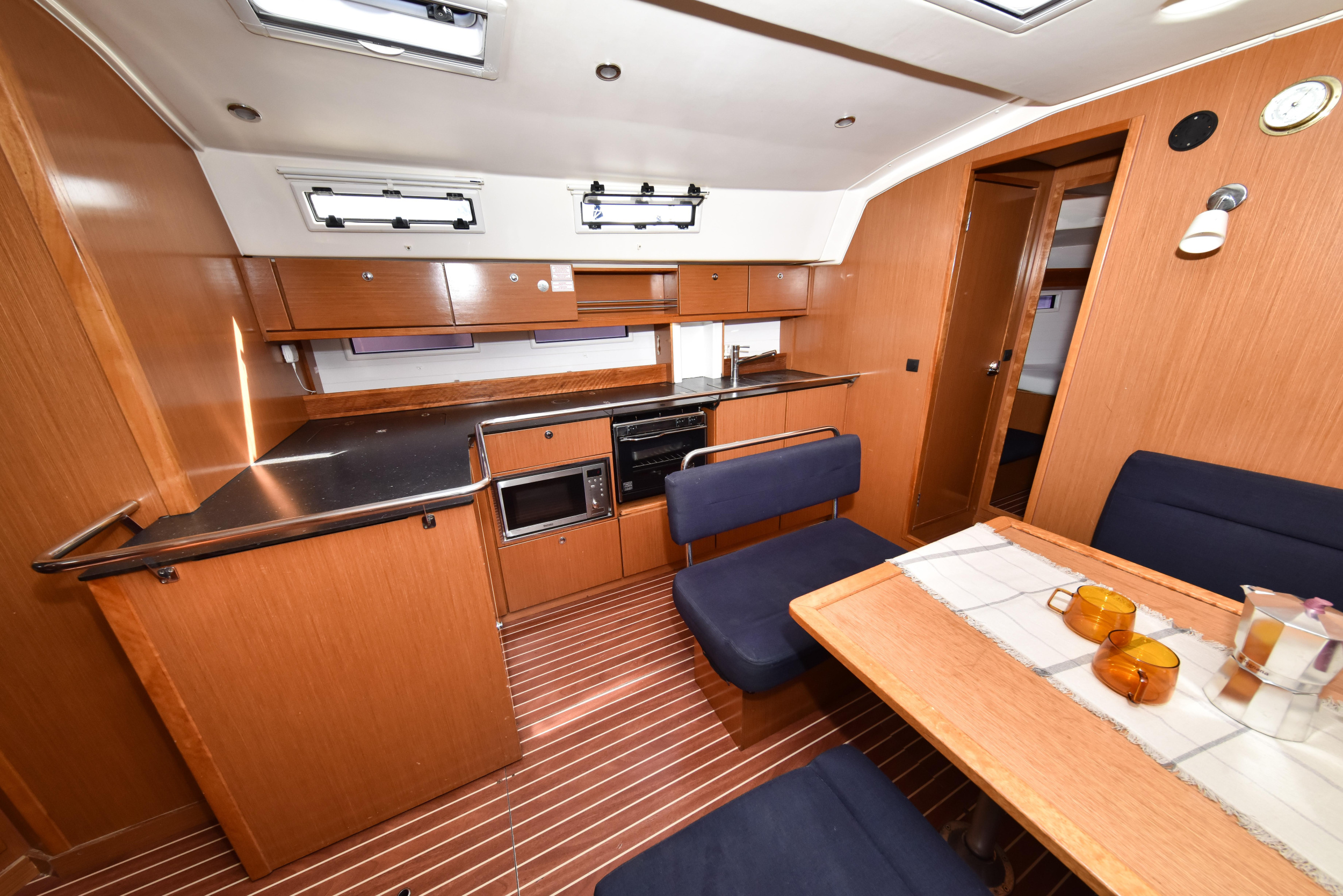 Bavaria 45 Cruiser — photo 15