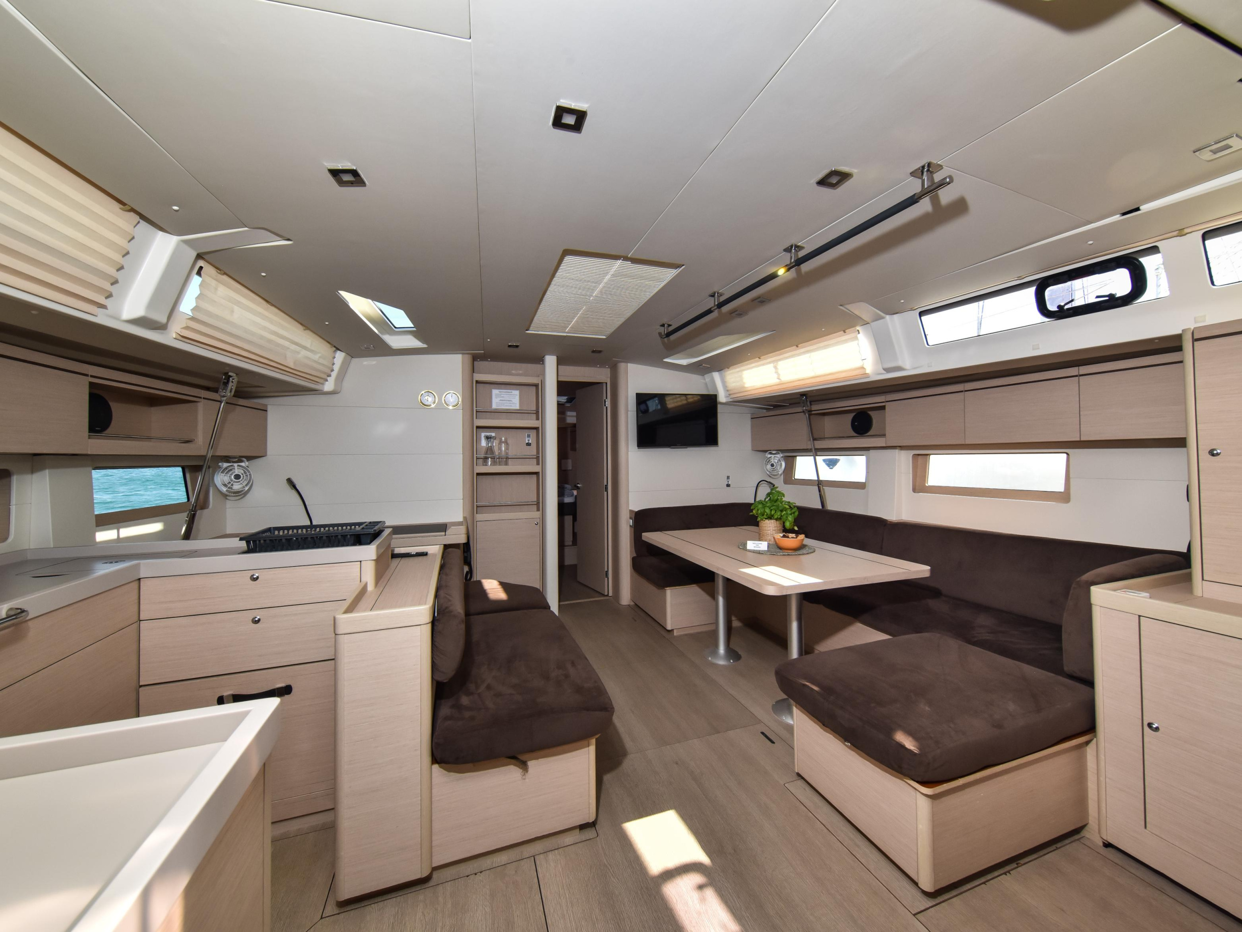 Oceanis 51.1 — photo 9