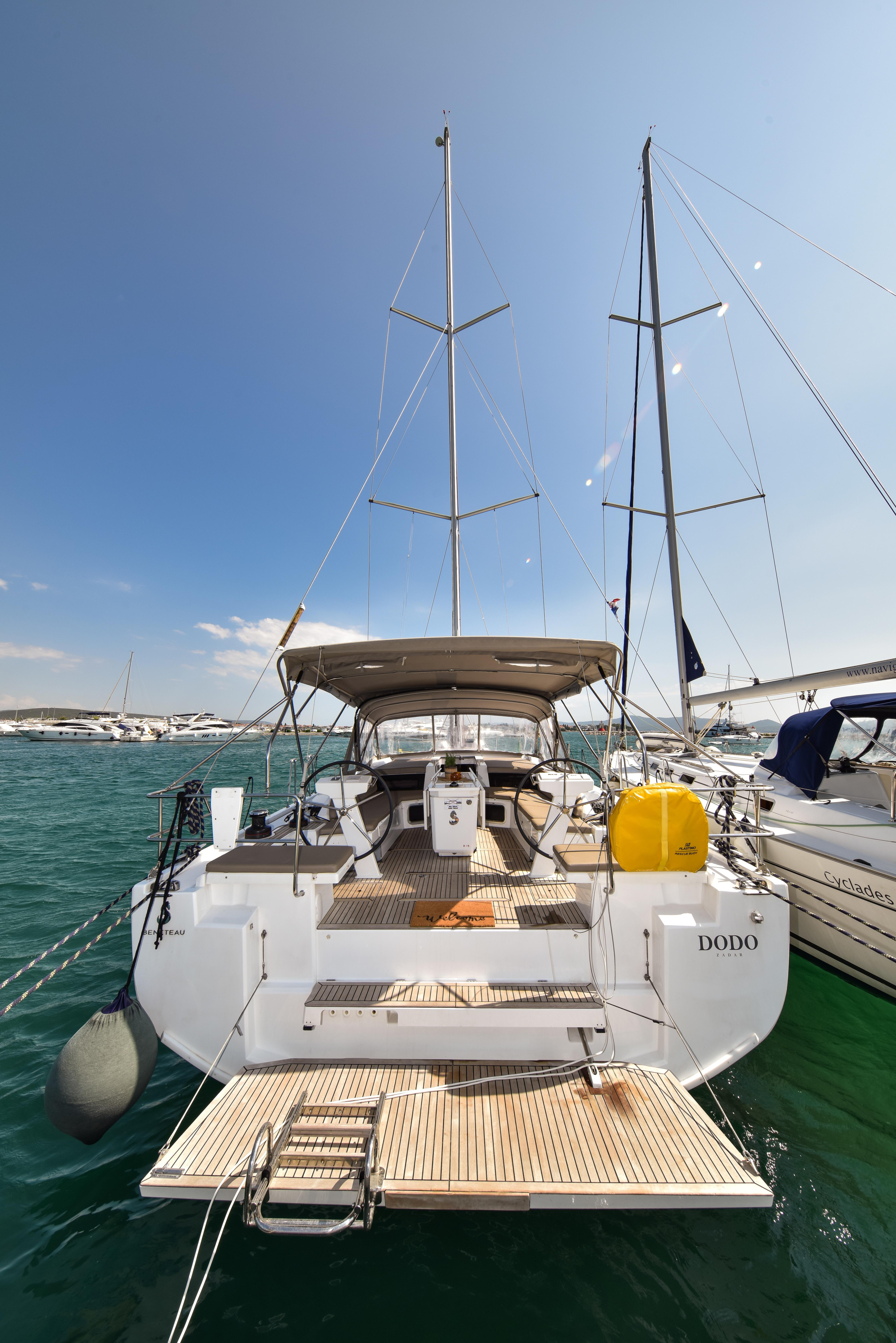 Oceanis 51.1 — photo 31