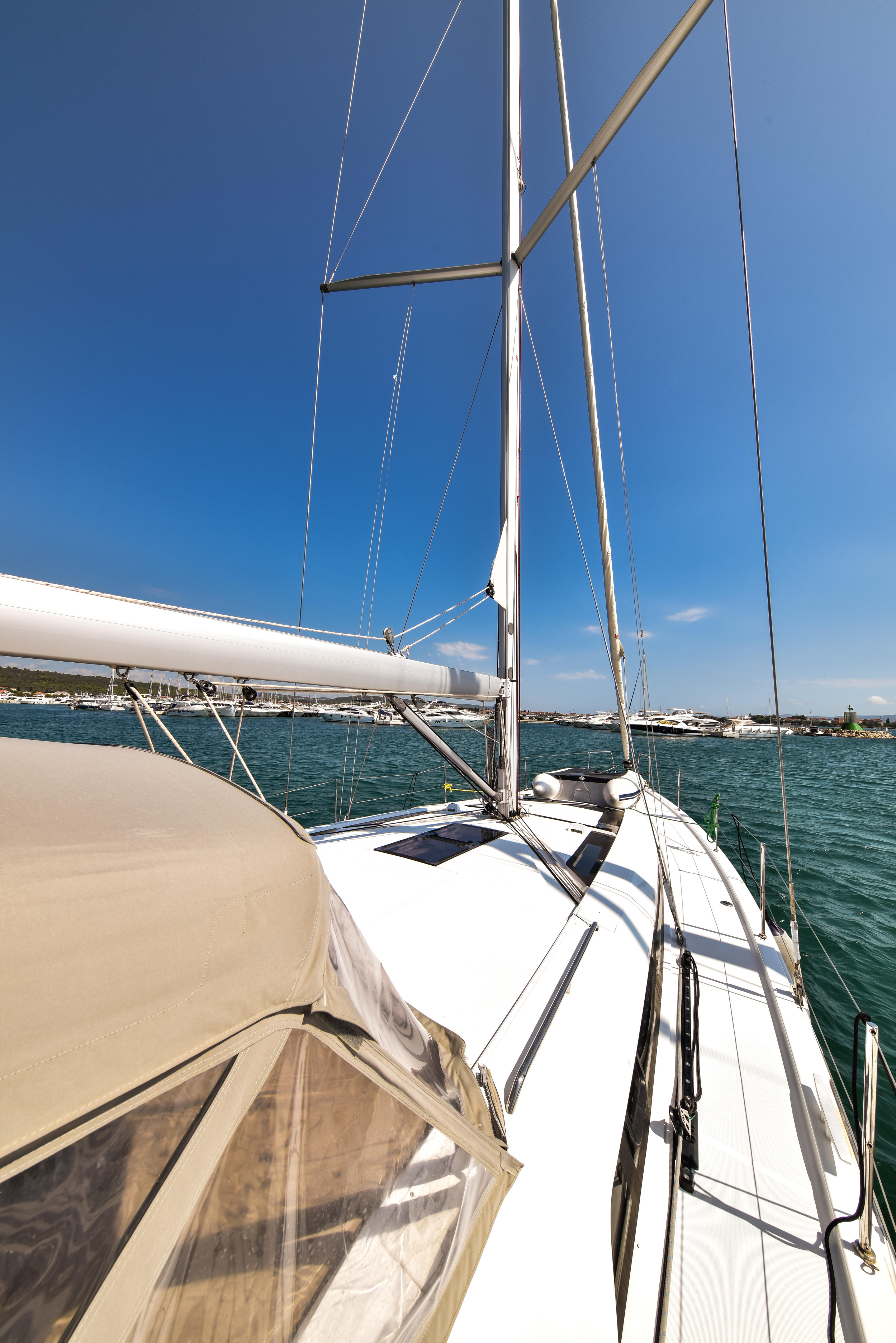 Oceanis 51.1 — photo 53