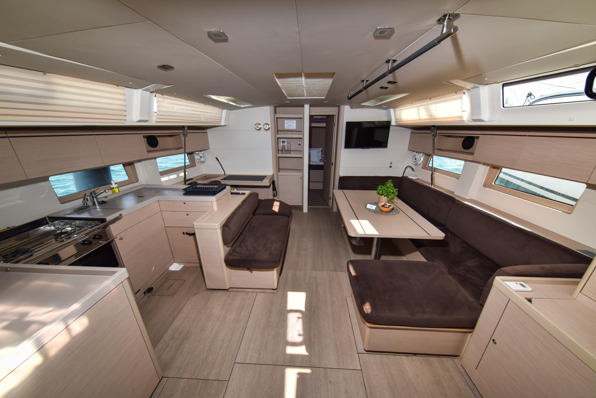 Oceanis 51.1 — photo 41