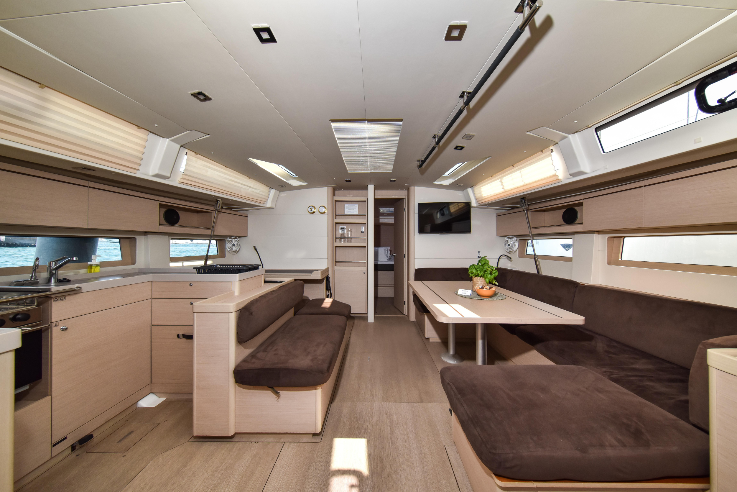 Oceanis 51.1 — photo 13