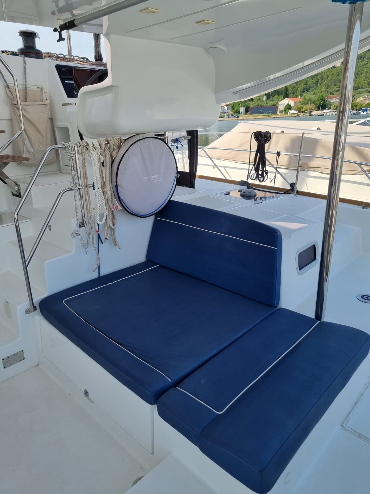 Lagoon 450 Sport — photo 9