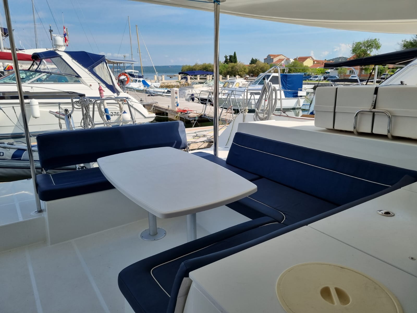 Lagoon 450 Sport — photo 14