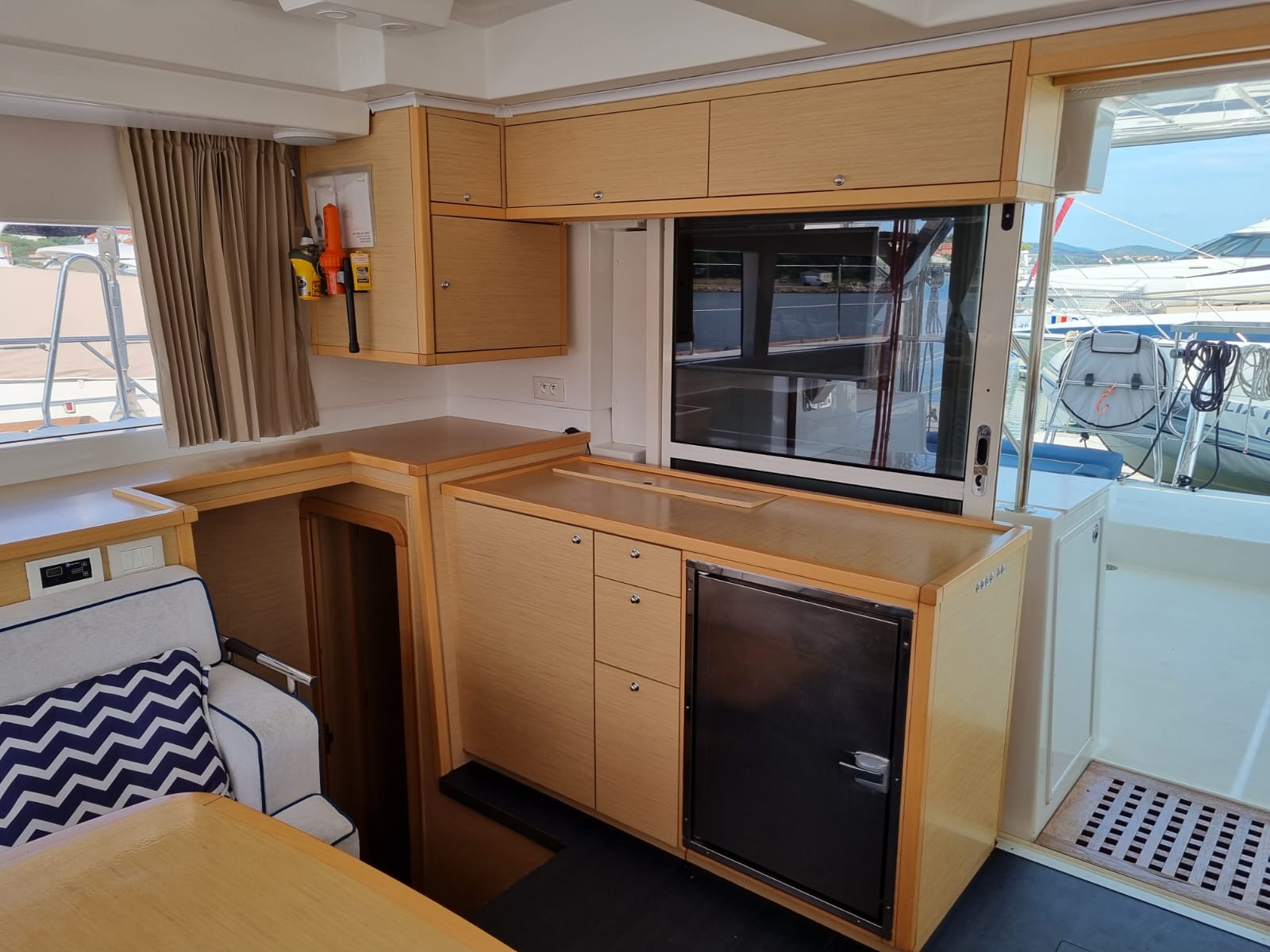 Lagoon 450 Sport — photo 13