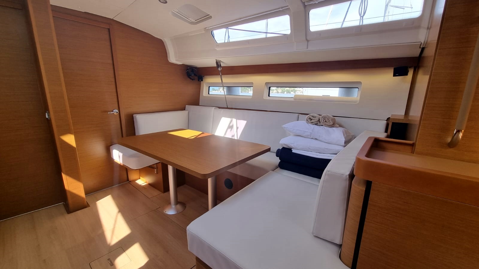 Sun Odyssey 490 — photo 37