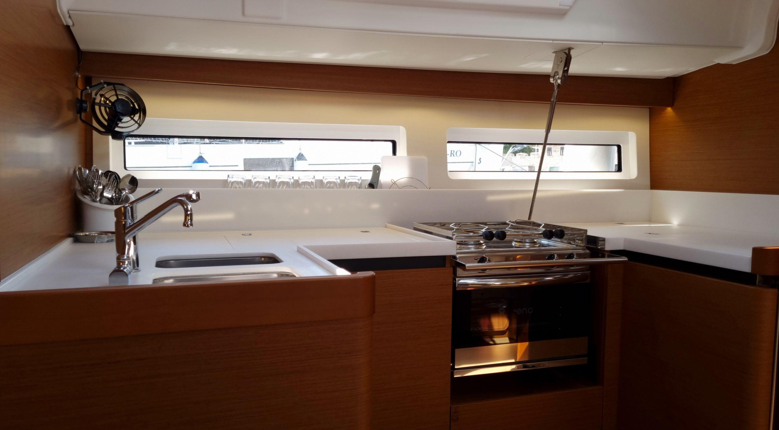 Sun Odyssey 490 — photo 43
