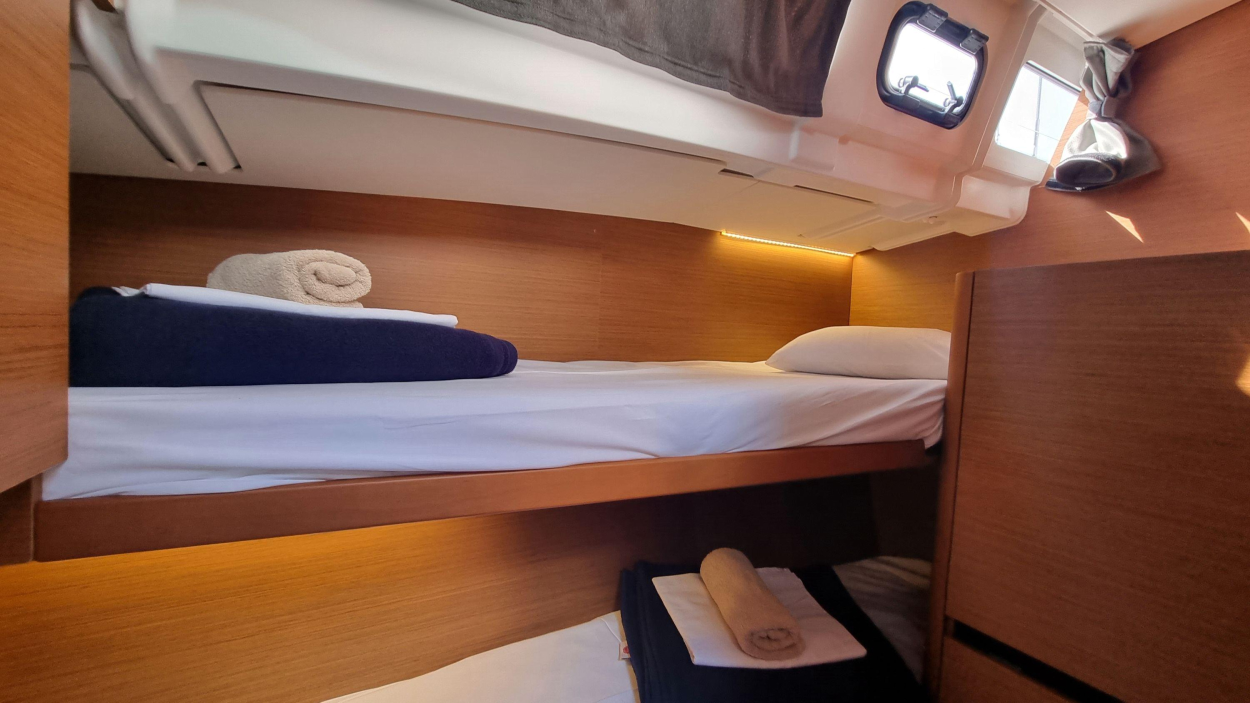 Sun Odyssey 490 — photo 36
