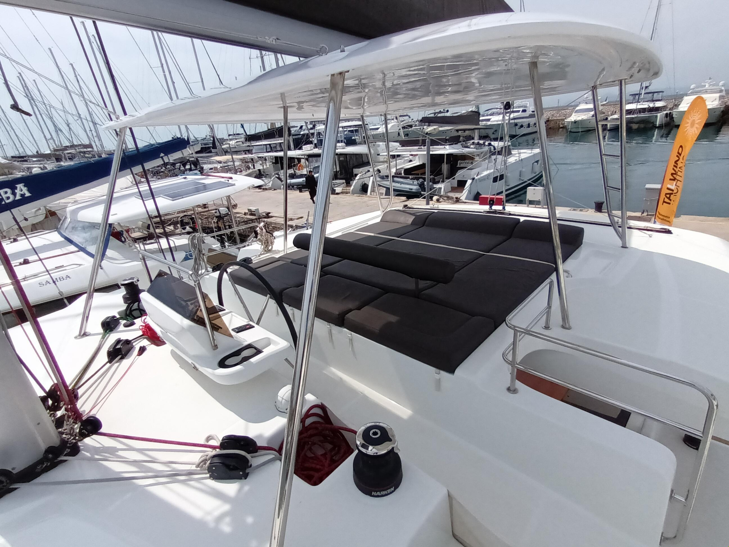 Lagoon 50 — photo 26