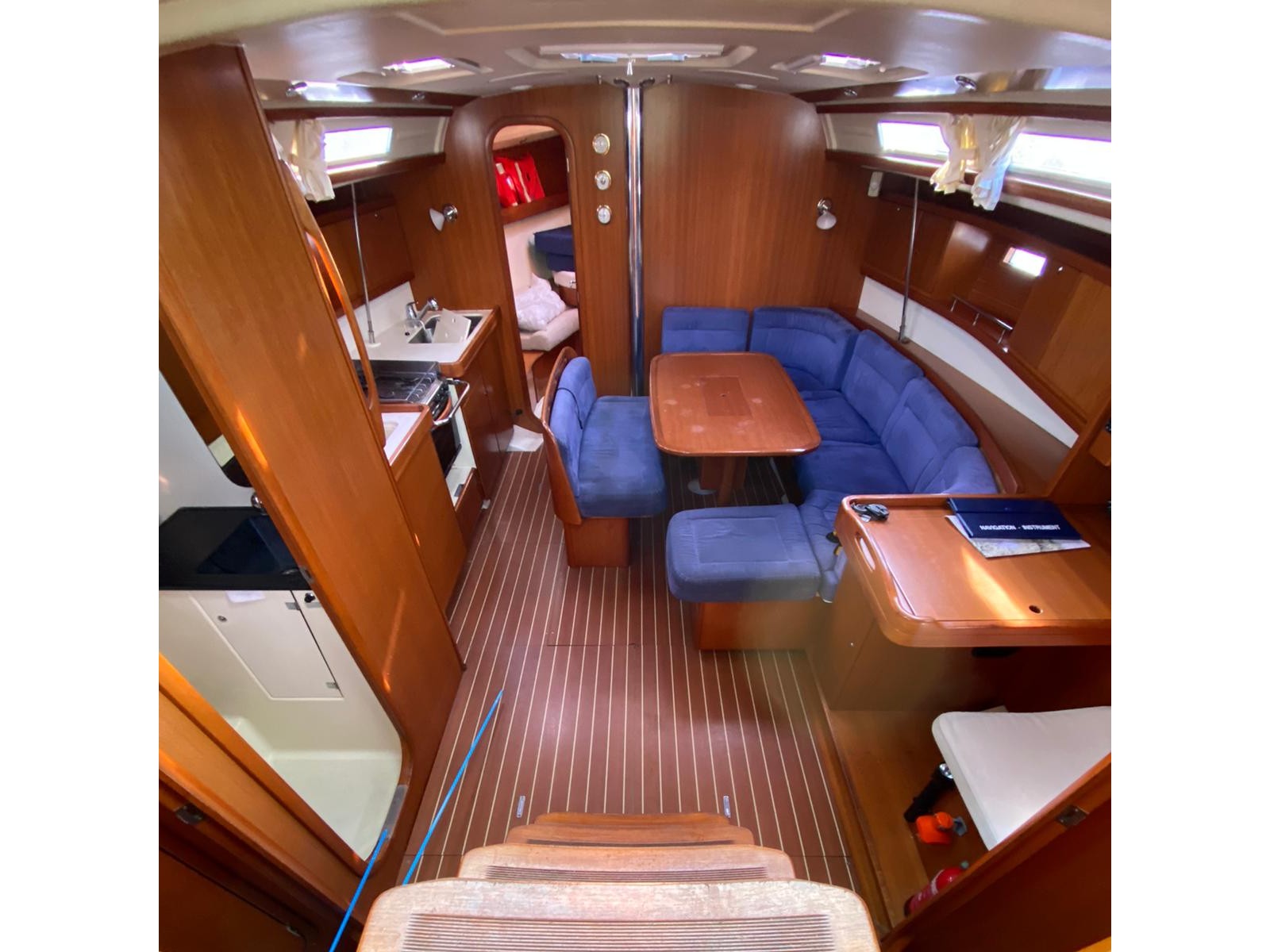 Dufour 425 — photo 14