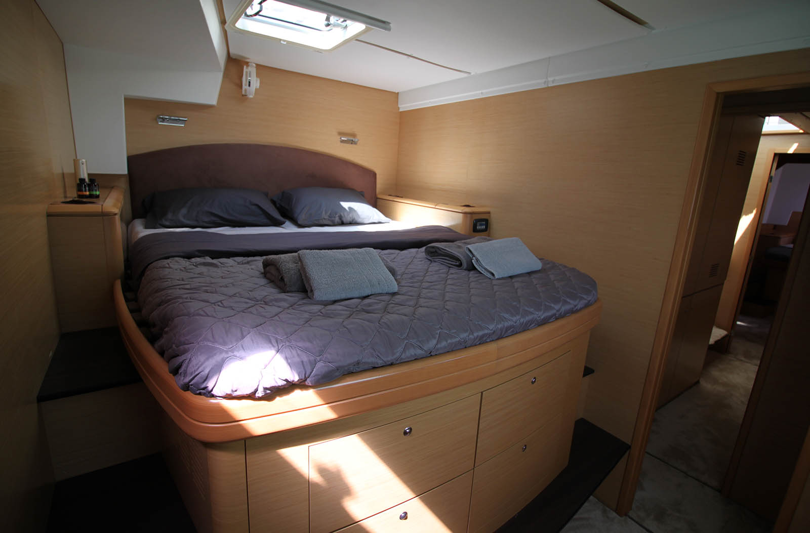 Lagoon 500 — photo 2