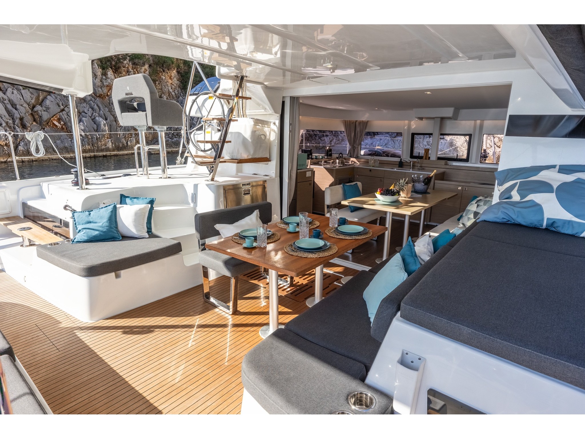 Lagoon 43 — photo 17