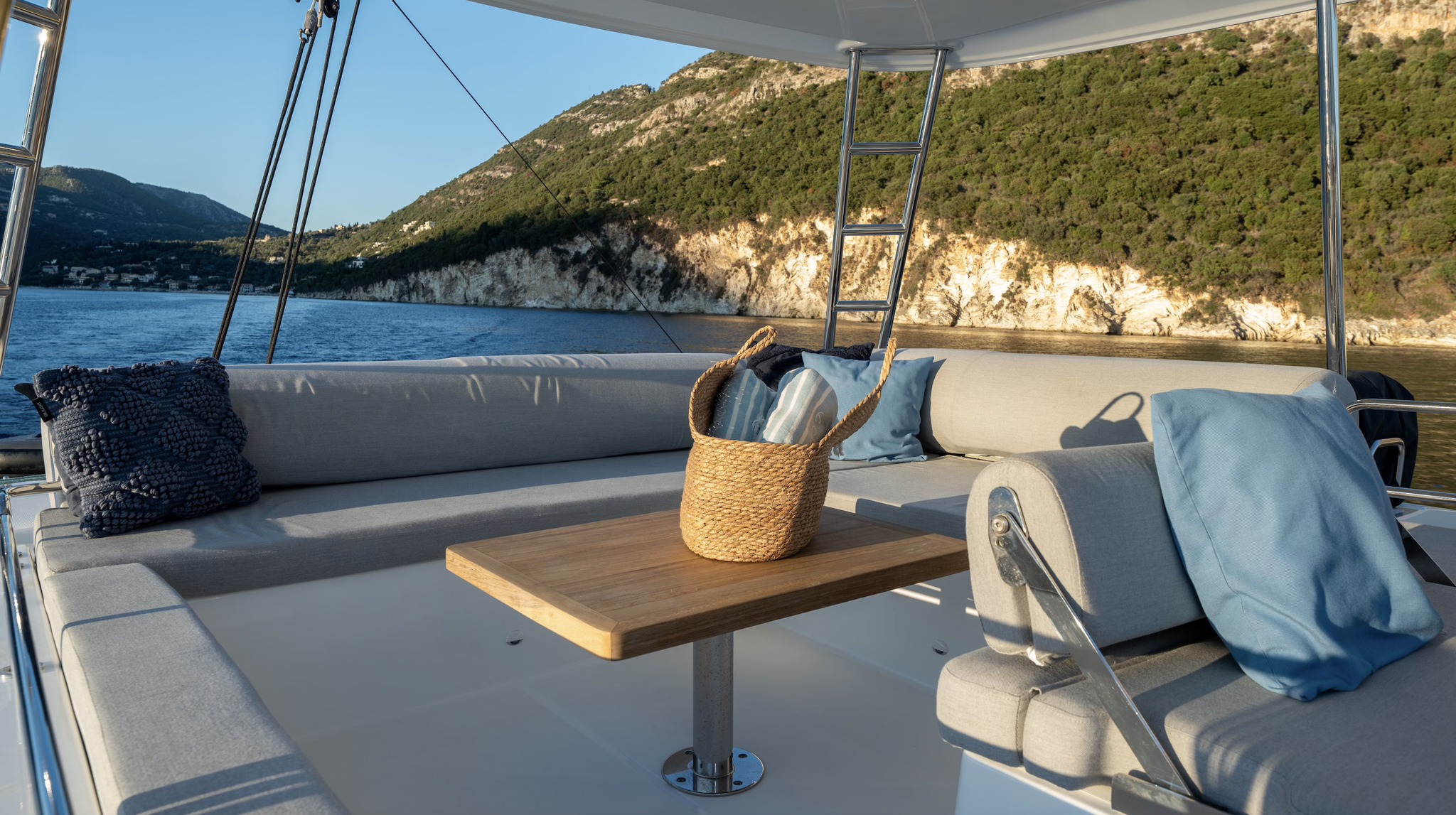 Lagoon 51 — photo 12