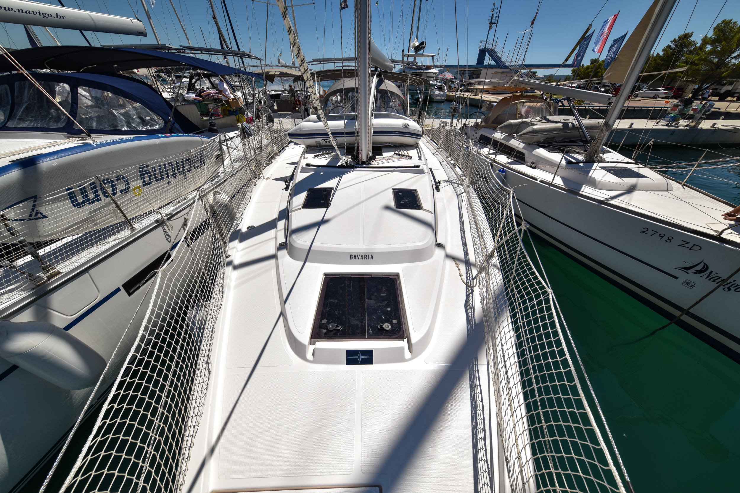 Bavaria C38 — photo 24
