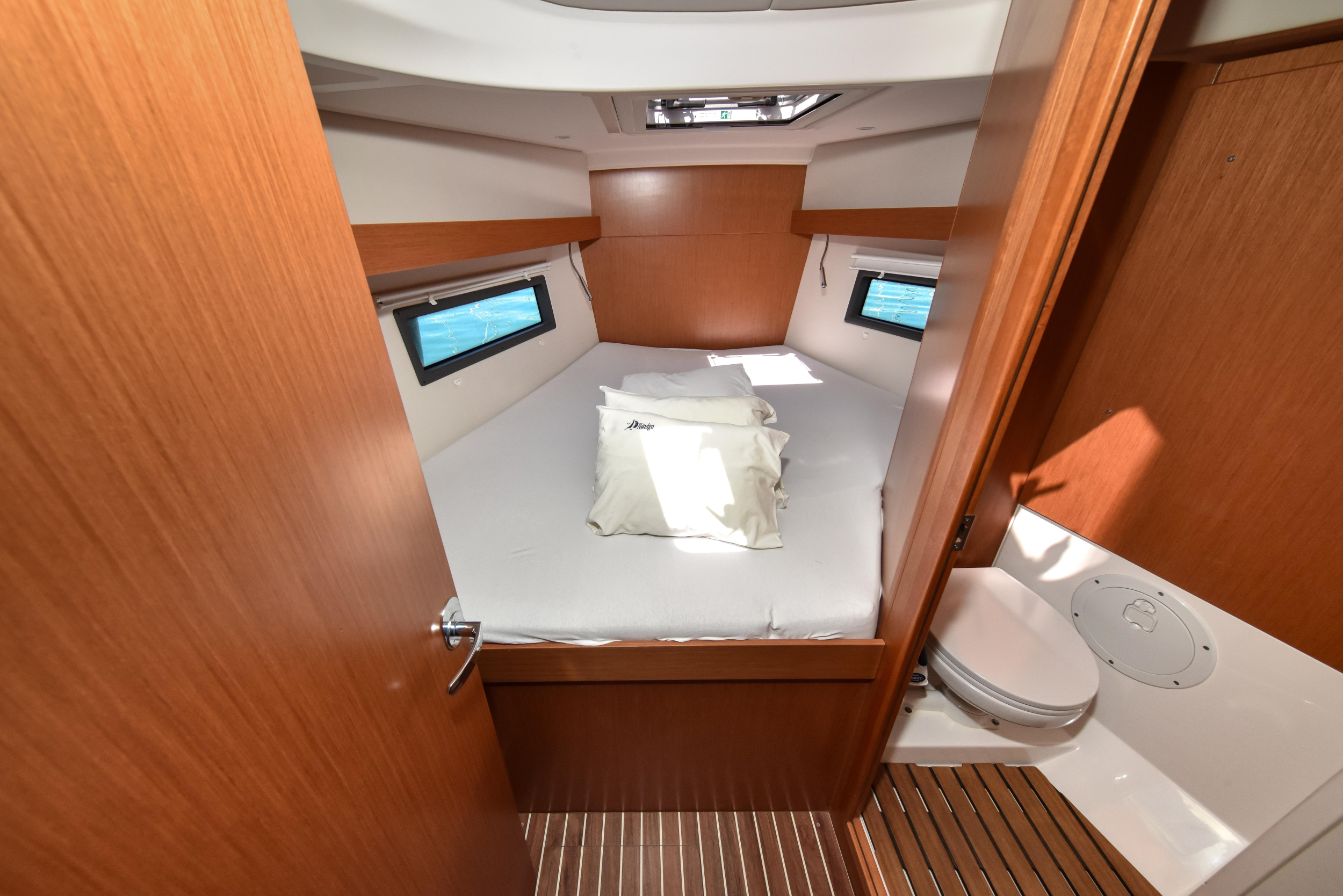 Bavaria C38 — photo 19