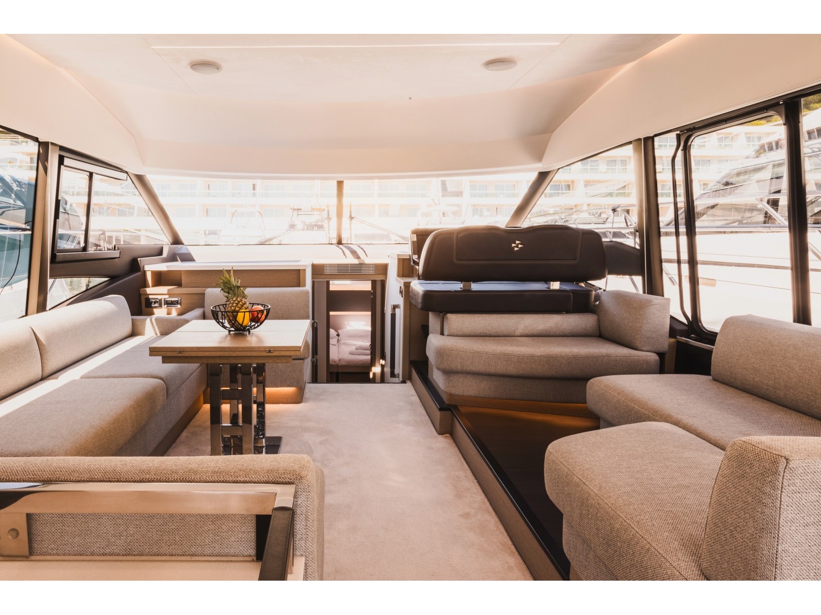 Prestige 590 Fly — photo 15