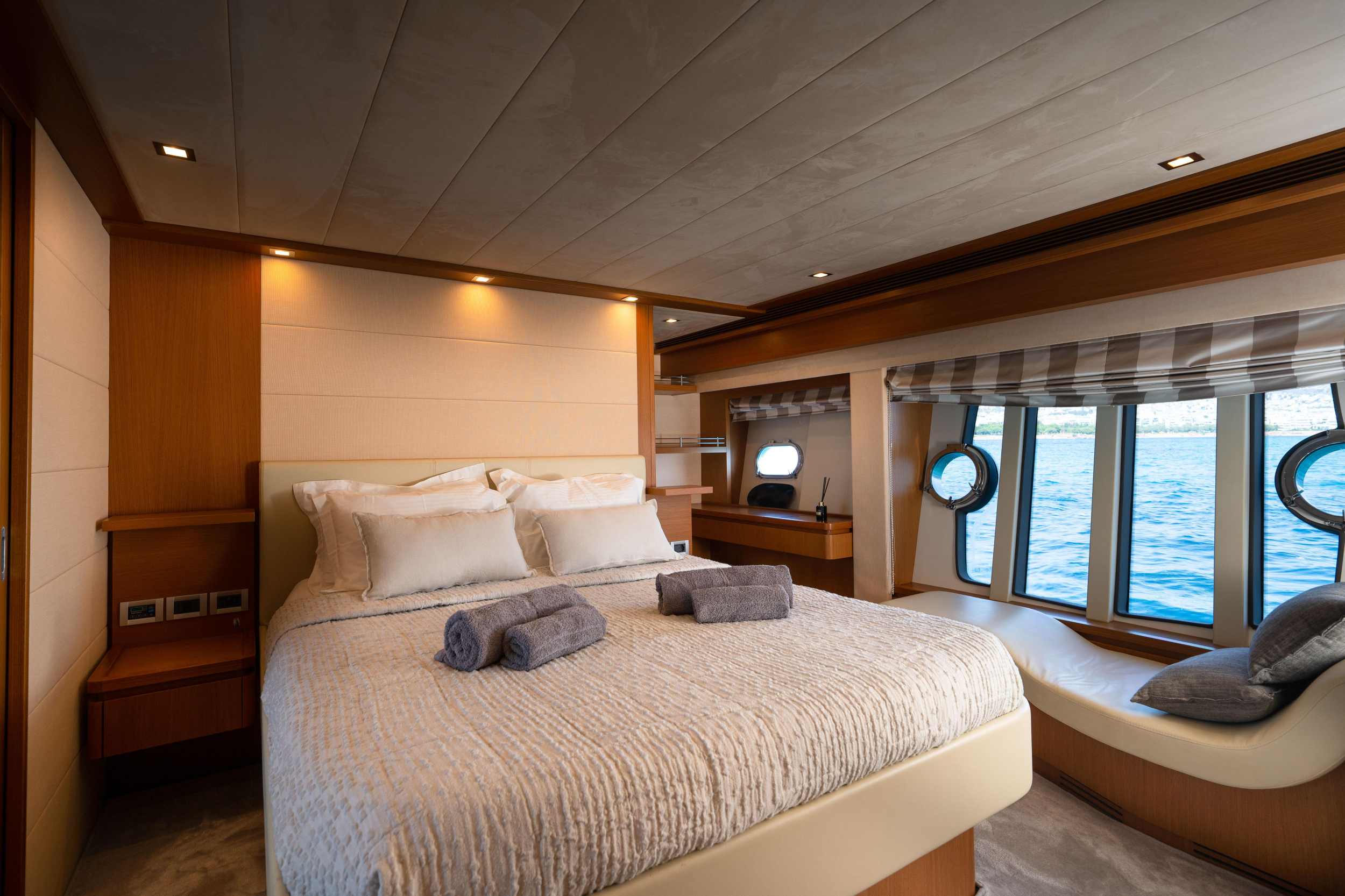 Ferretti 780 — photo 8
