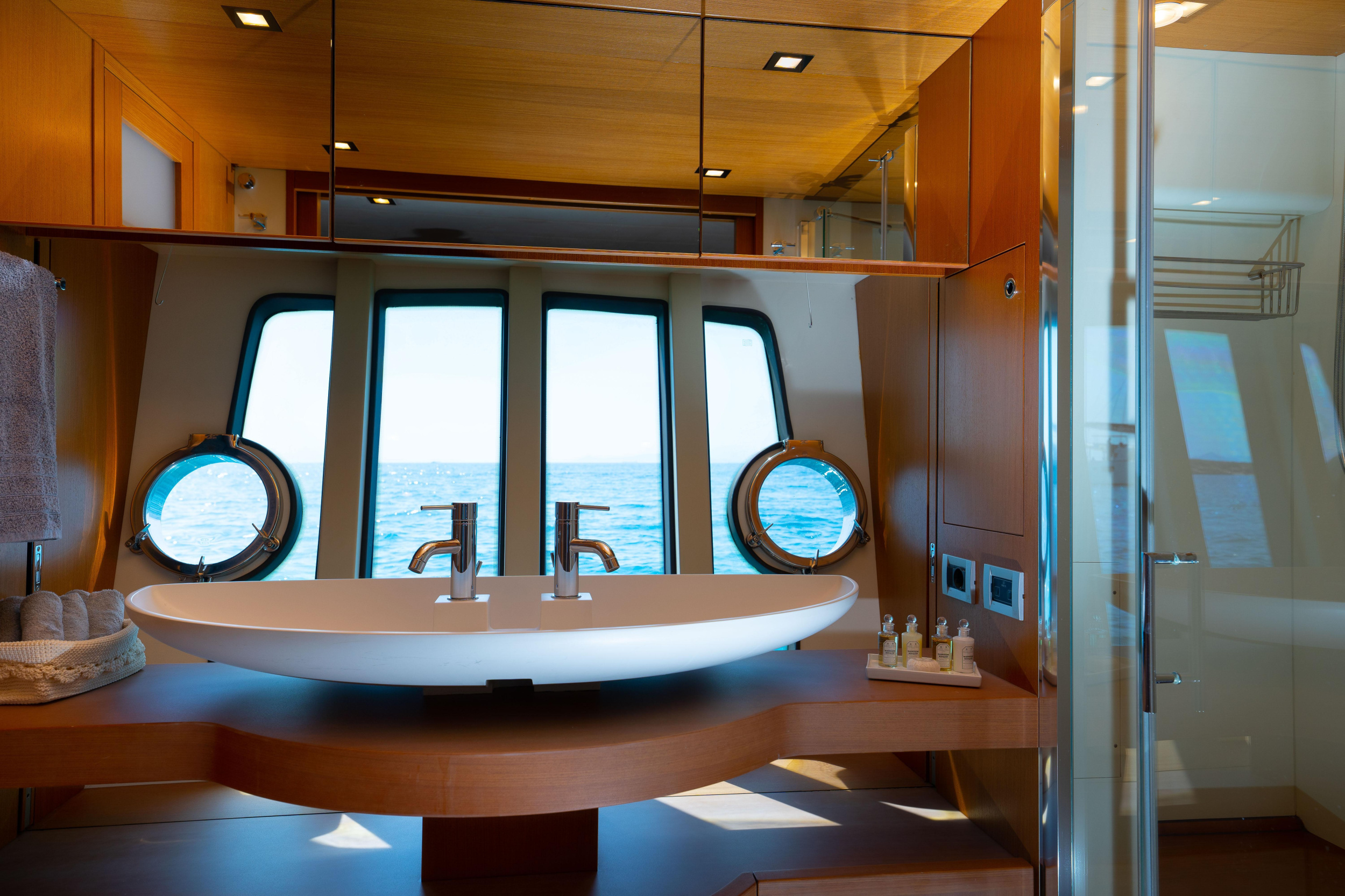 Ferretti 780 — photo 14