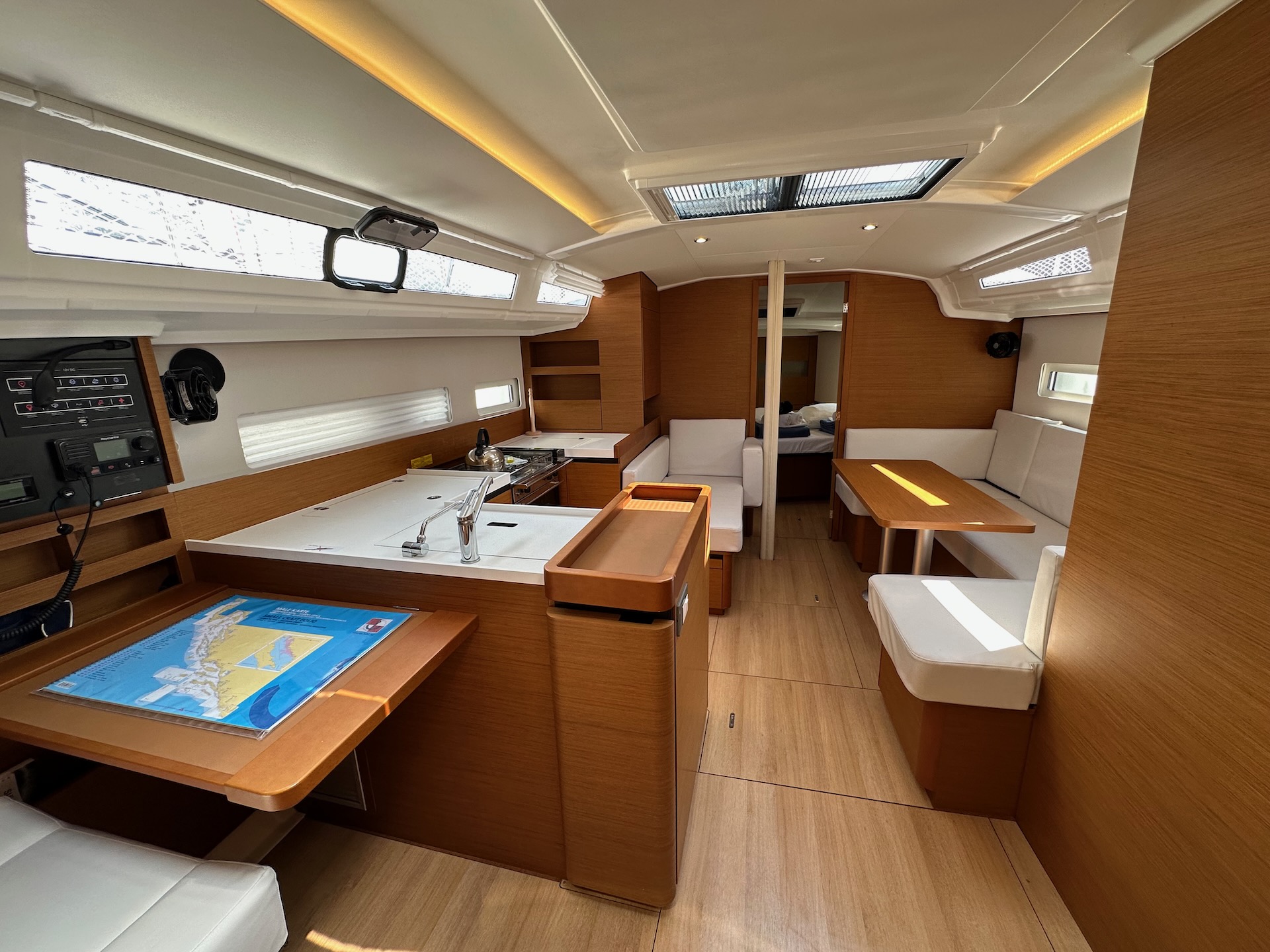 Sun Odyssey 410 — photo 12