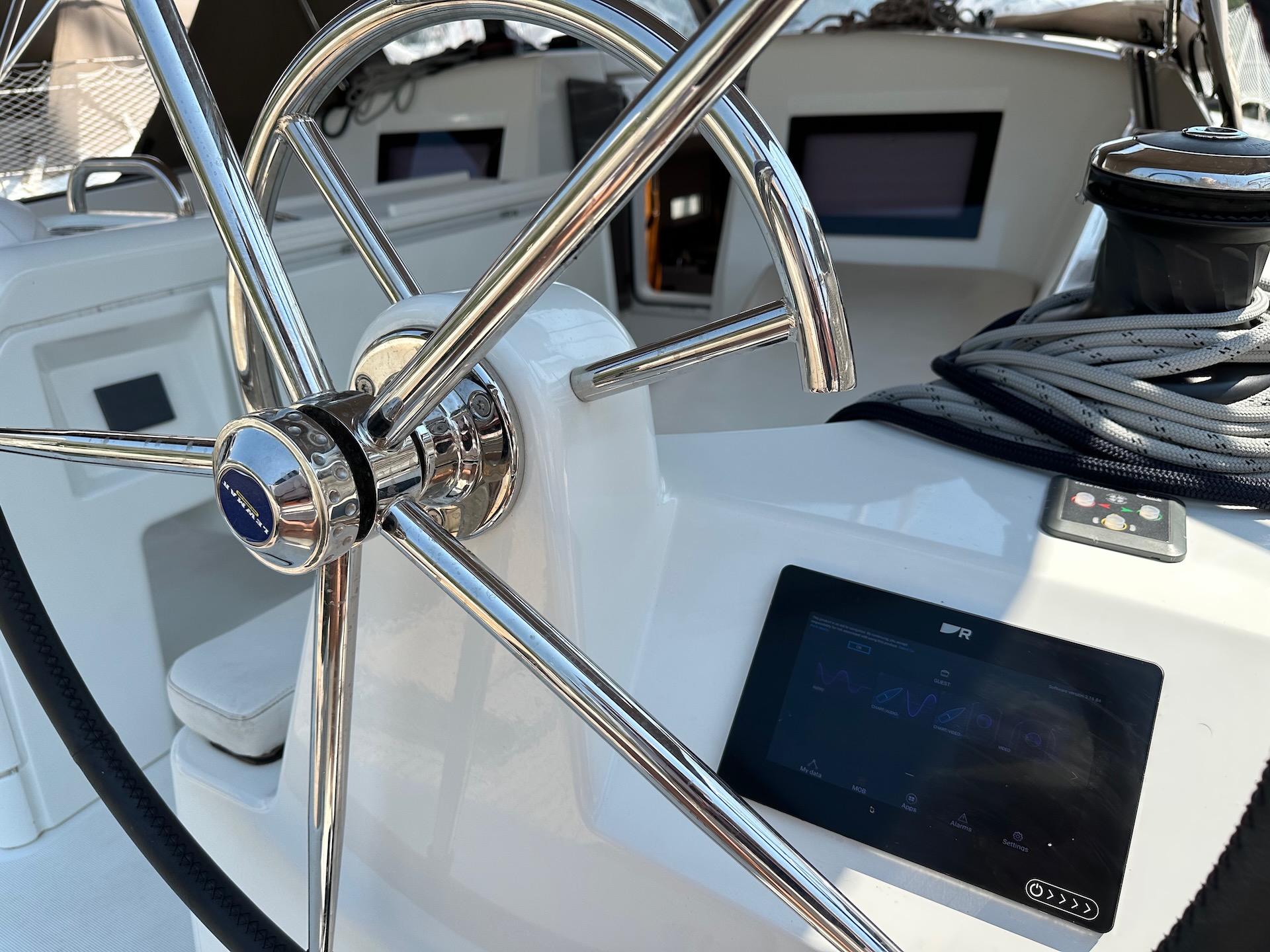 Sun Odyssey 410 — photo 9