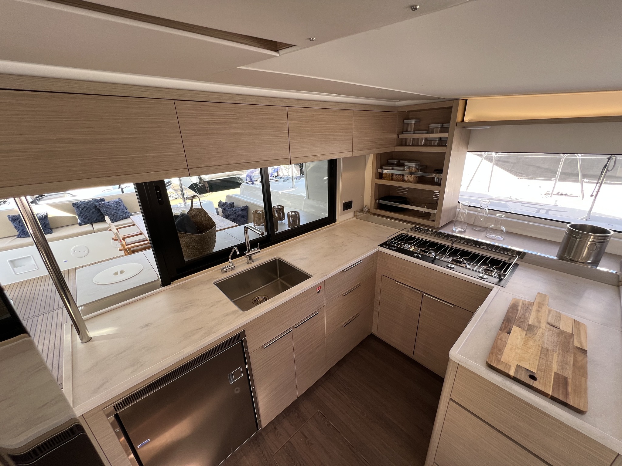 Lagoon 46 — photo 25