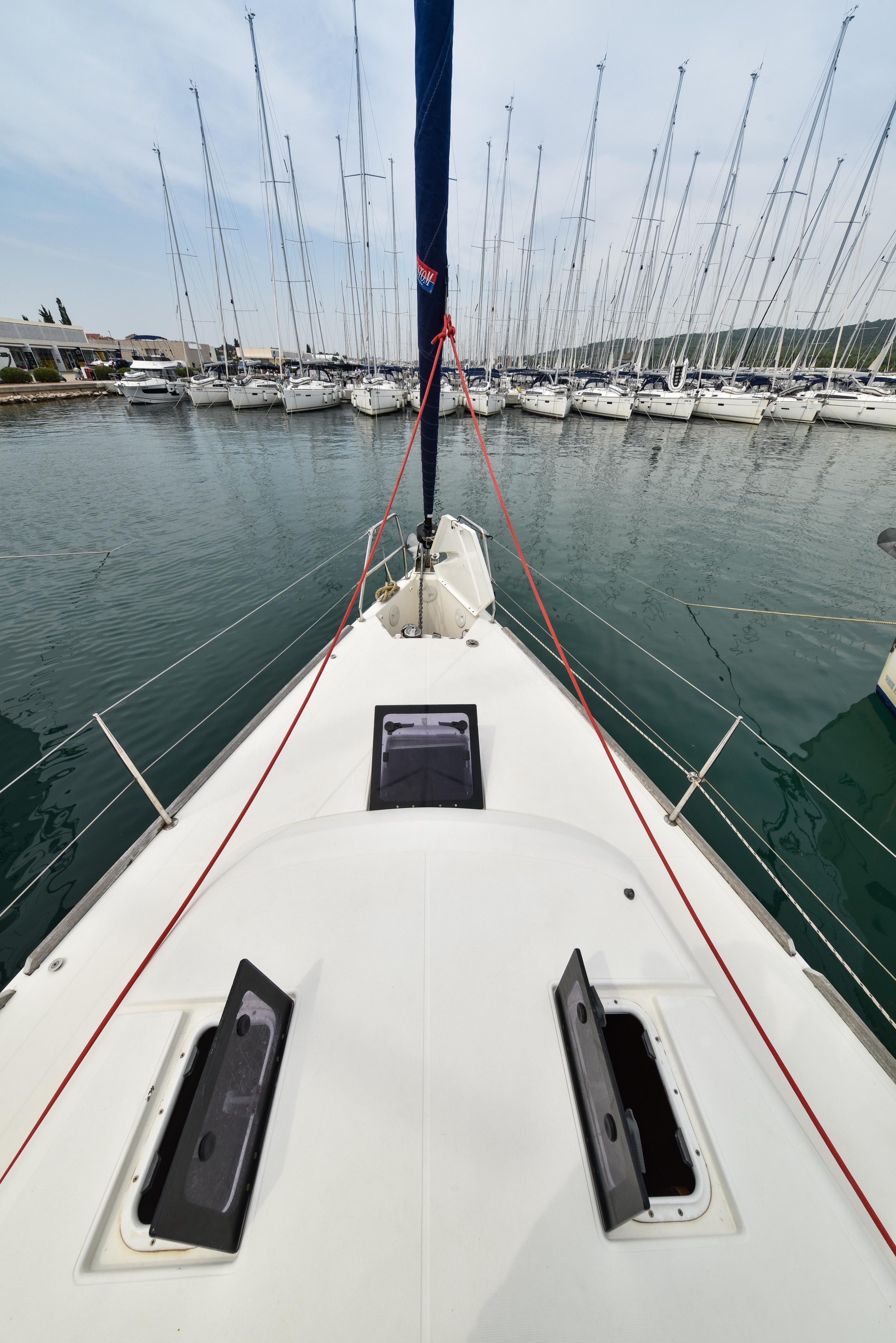 Dufour 410 GL — photo 10