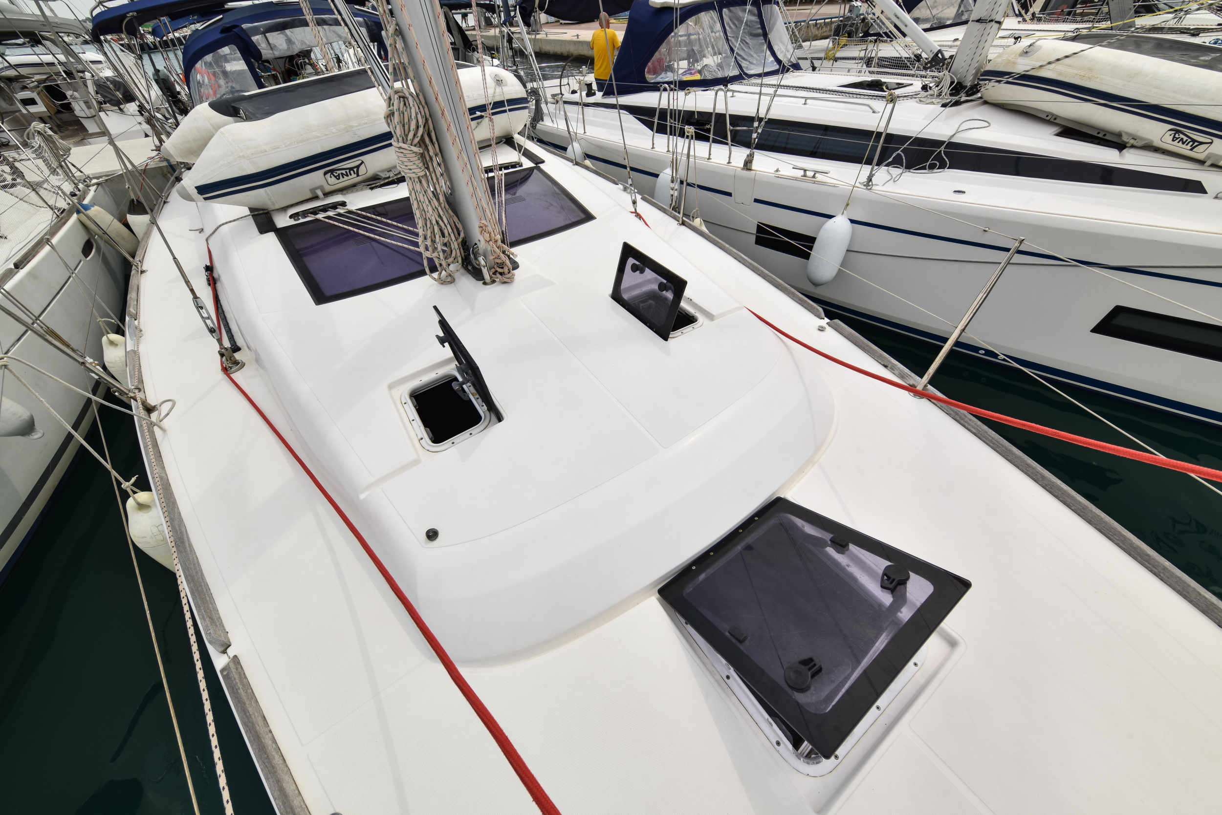 Dufour 410 GL — photo 13
