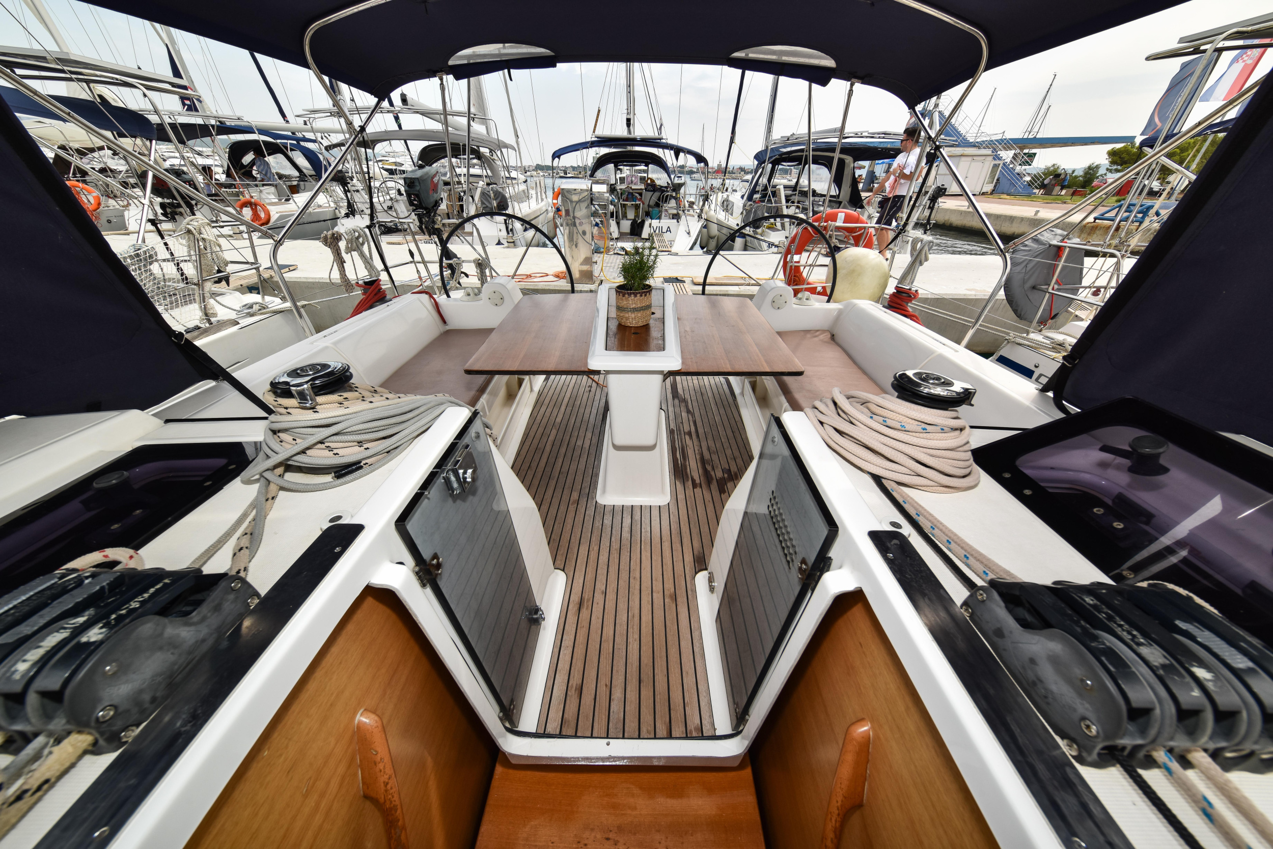 Dufour 410 GL — photo 29