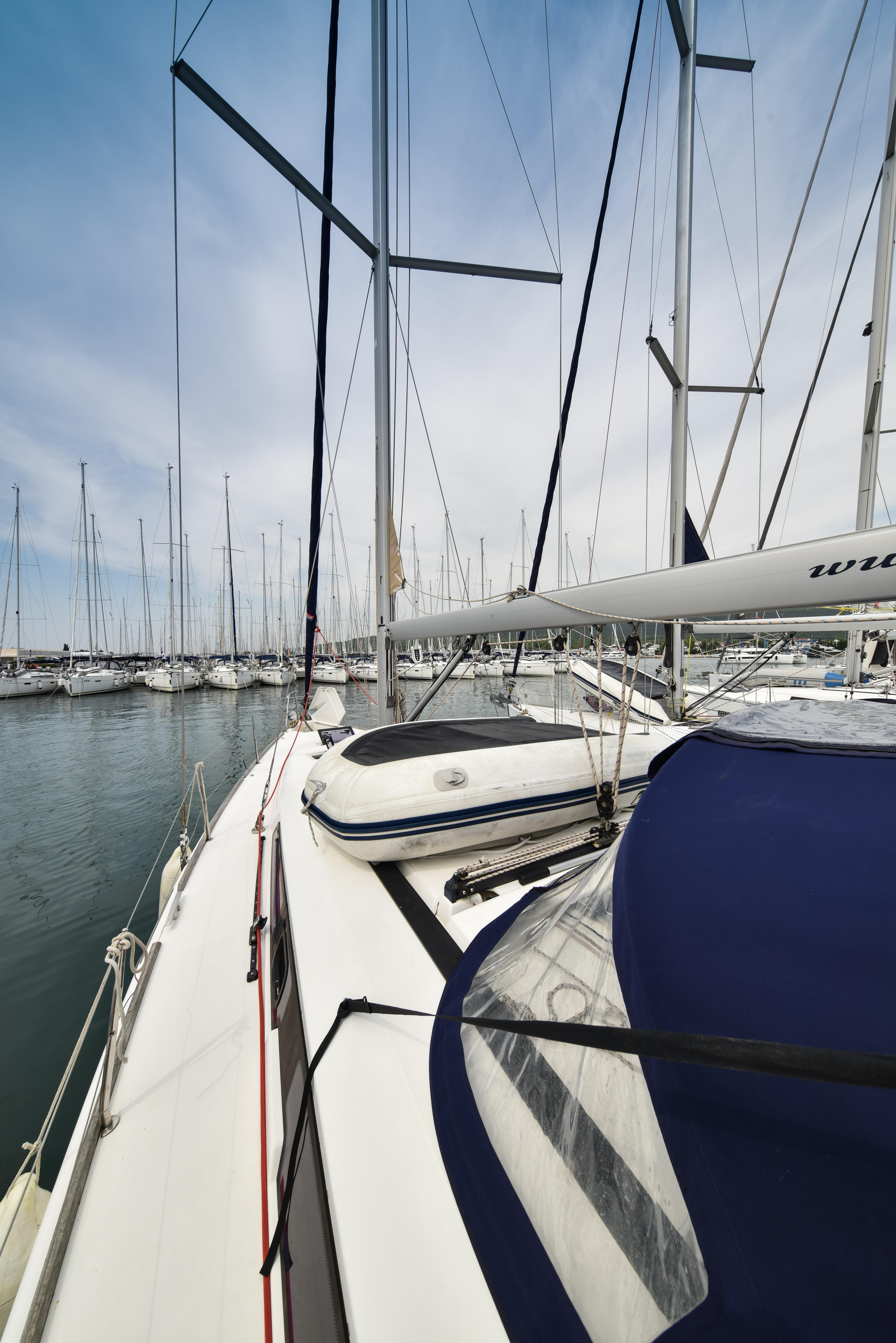 Dufour 410 GL — photo 32