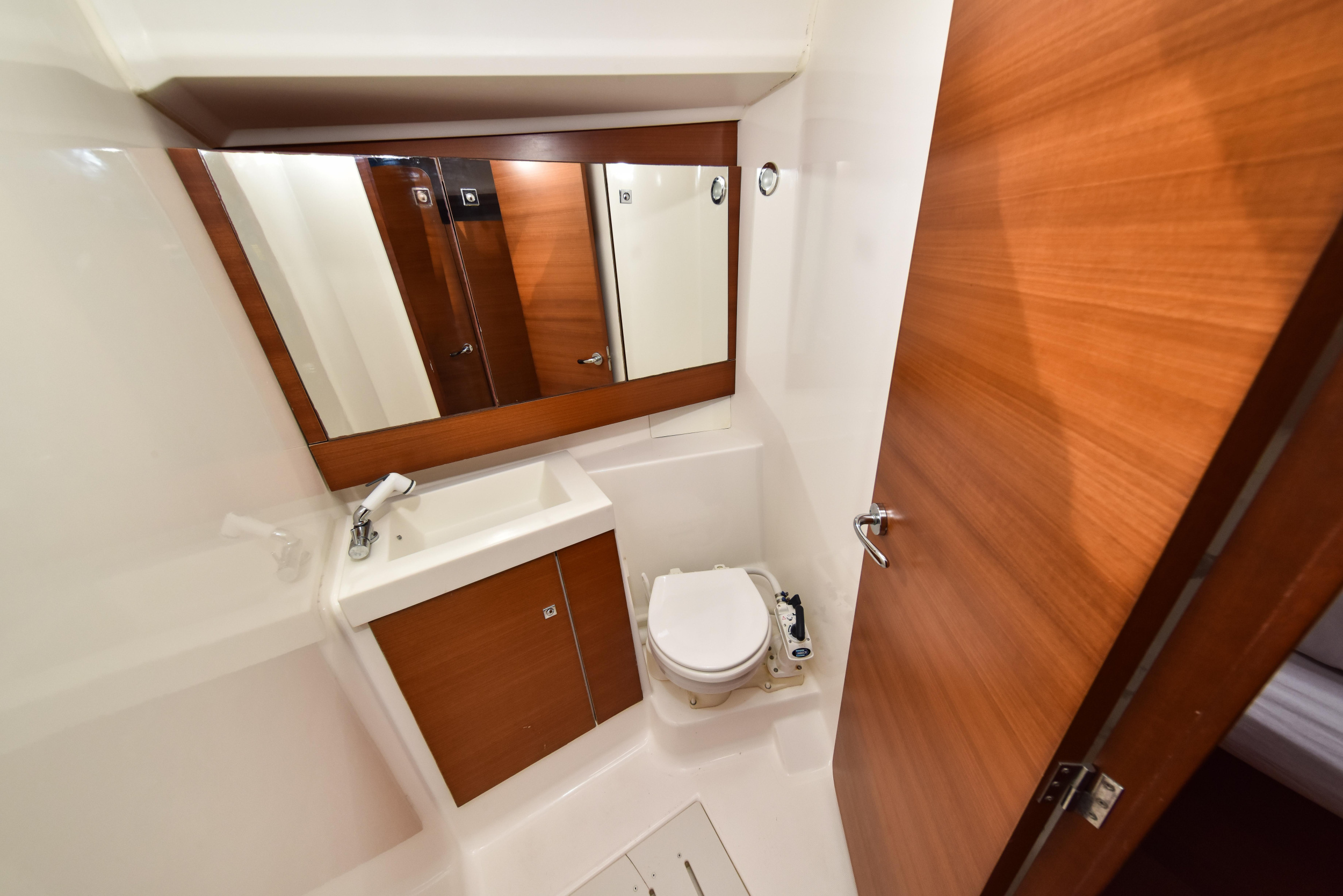 Dufour 410 GL — photo 15