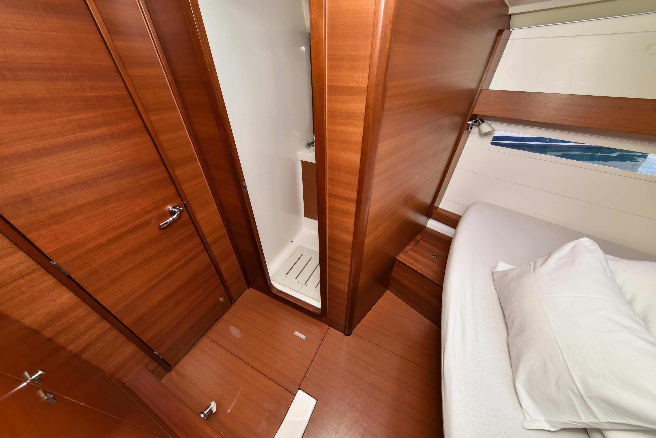 Dufour 410 GL — photo 27
