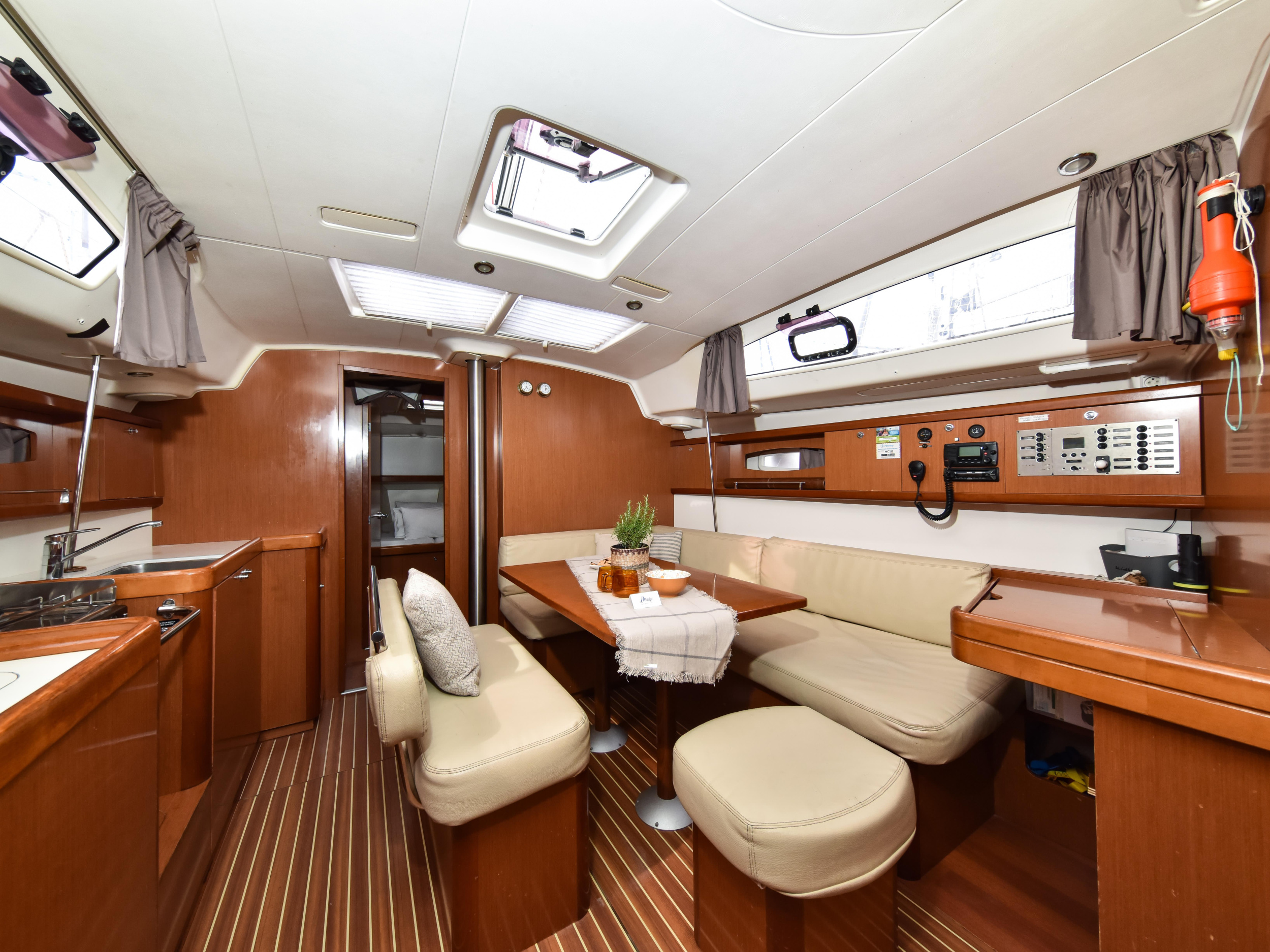 Oceanis 43 — photo 38