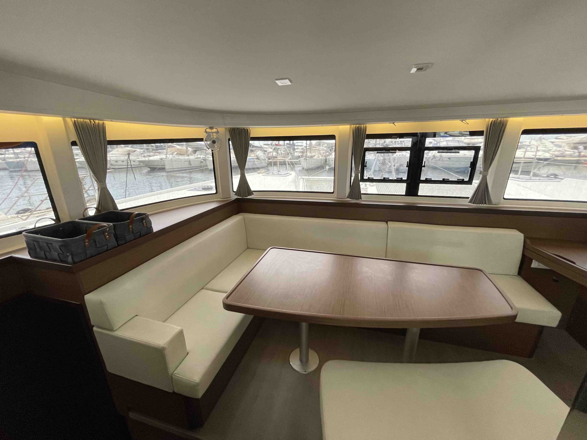 Lagoon 42 — photo 26
