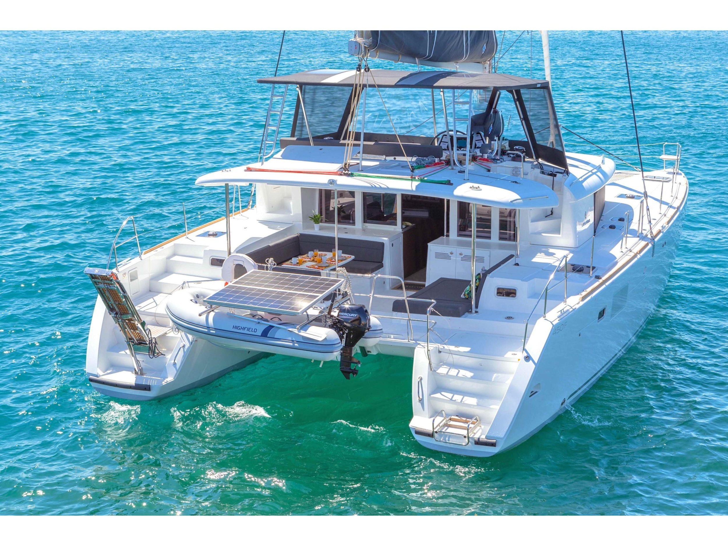 Lagoon 450 Flybridge — photo 1