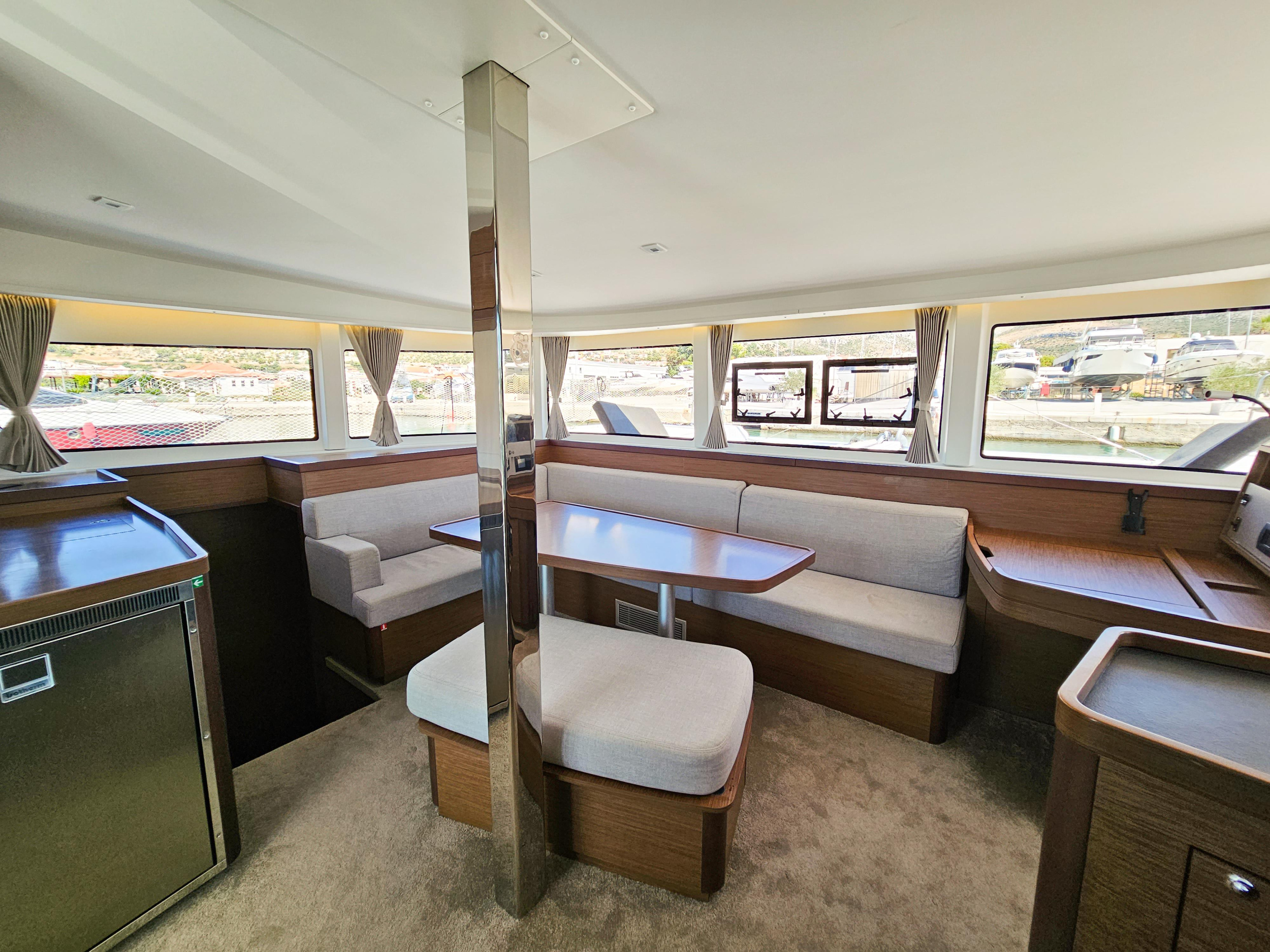 Lagoon 42 — photo 15