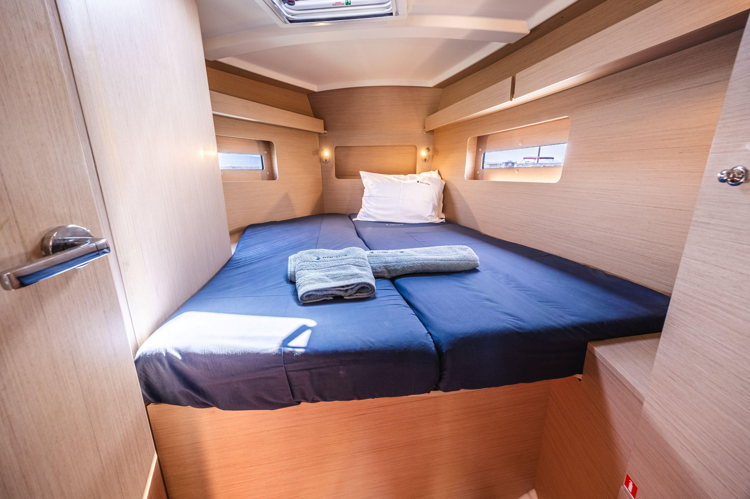 Oceanis 37.1 — photo 28