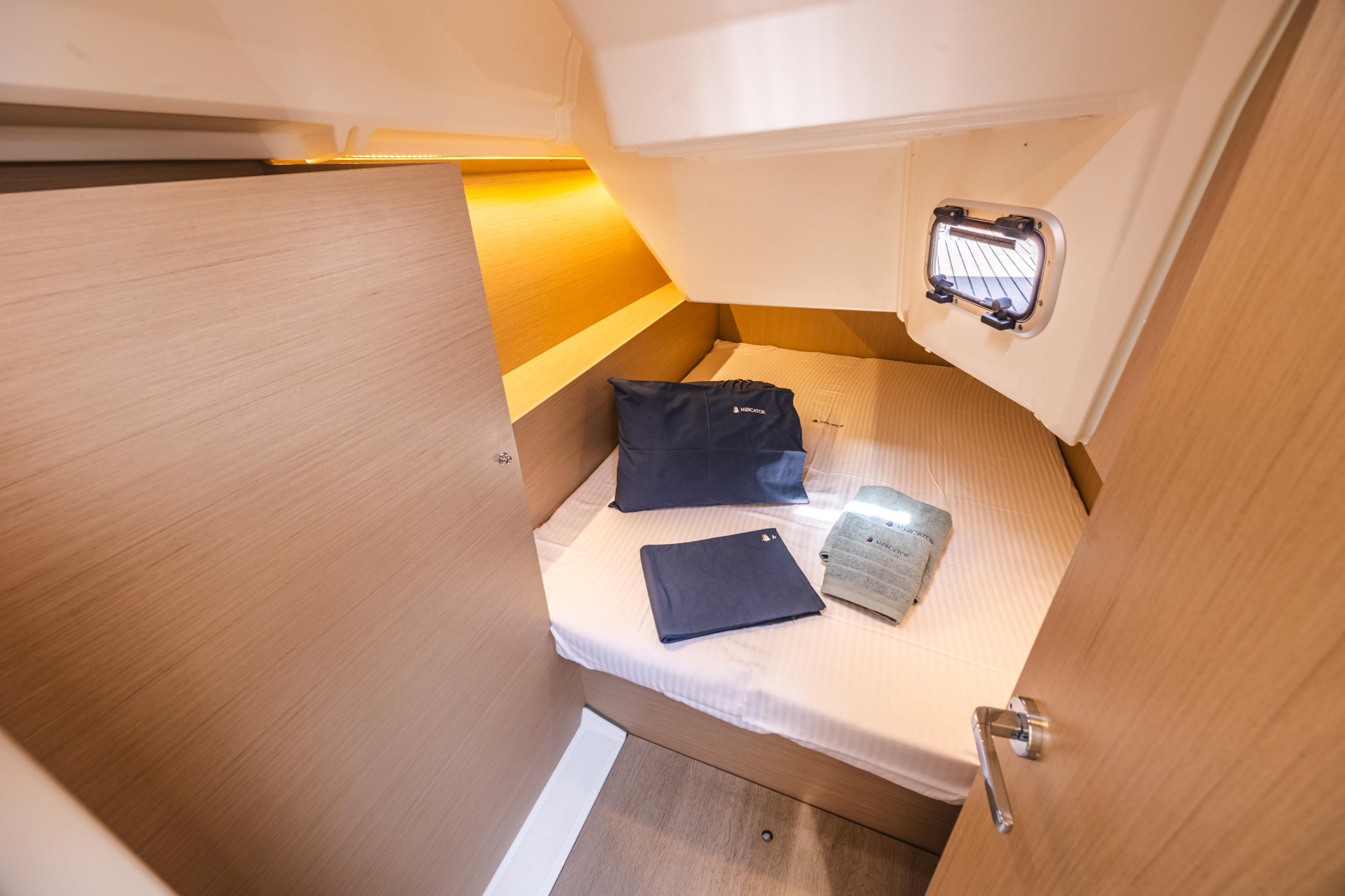Oceanis 37.1 — photo 25