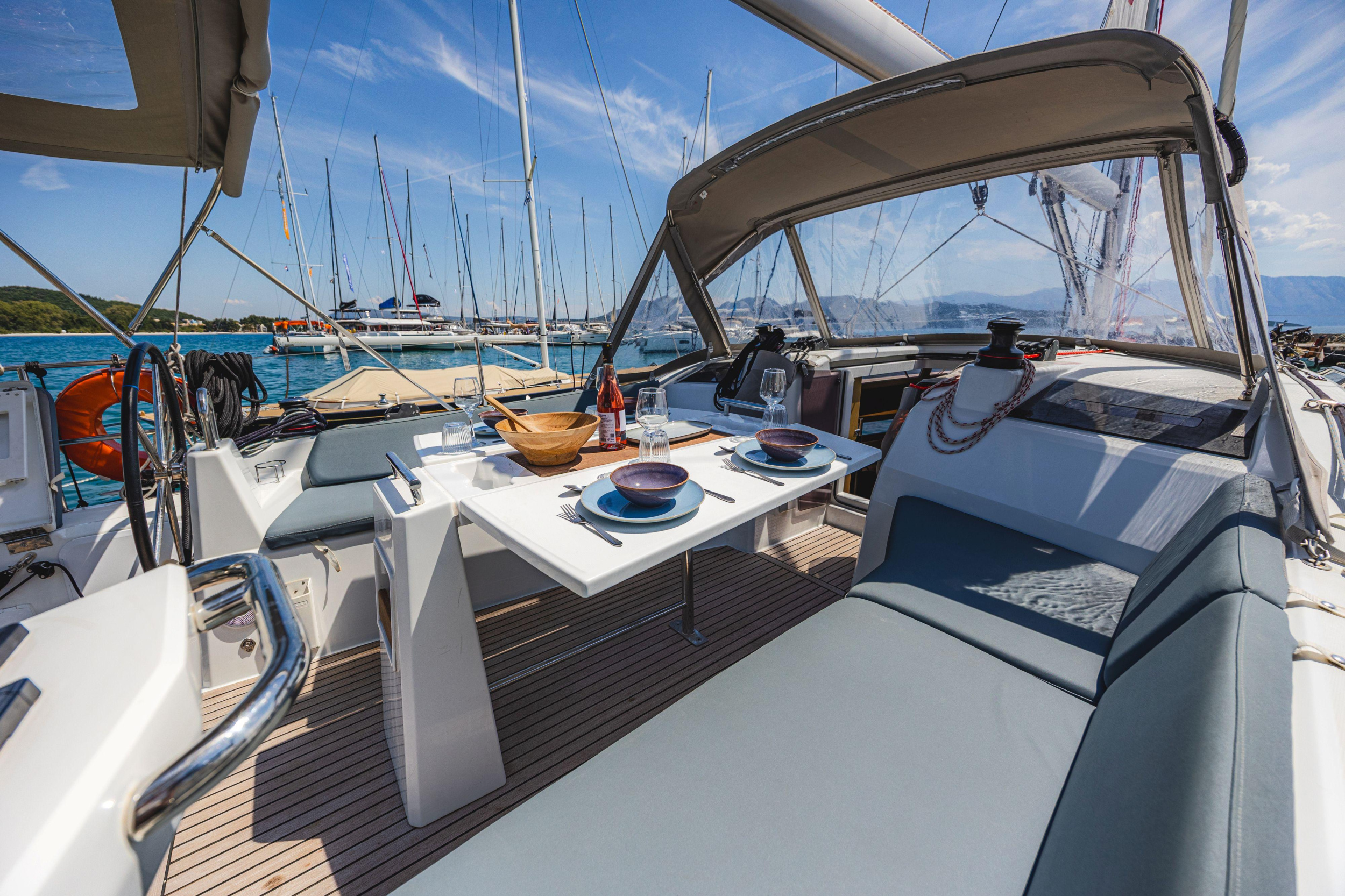 Oceanis 37.1 — photo 10