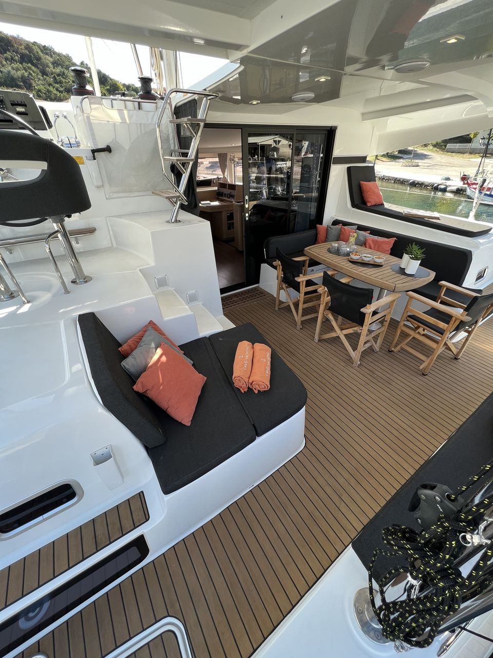 Lagoon 42 — photo 18