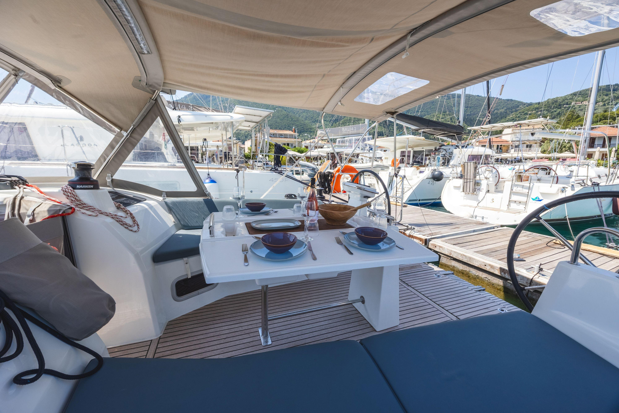 Oceanis 37.1 — photo 39