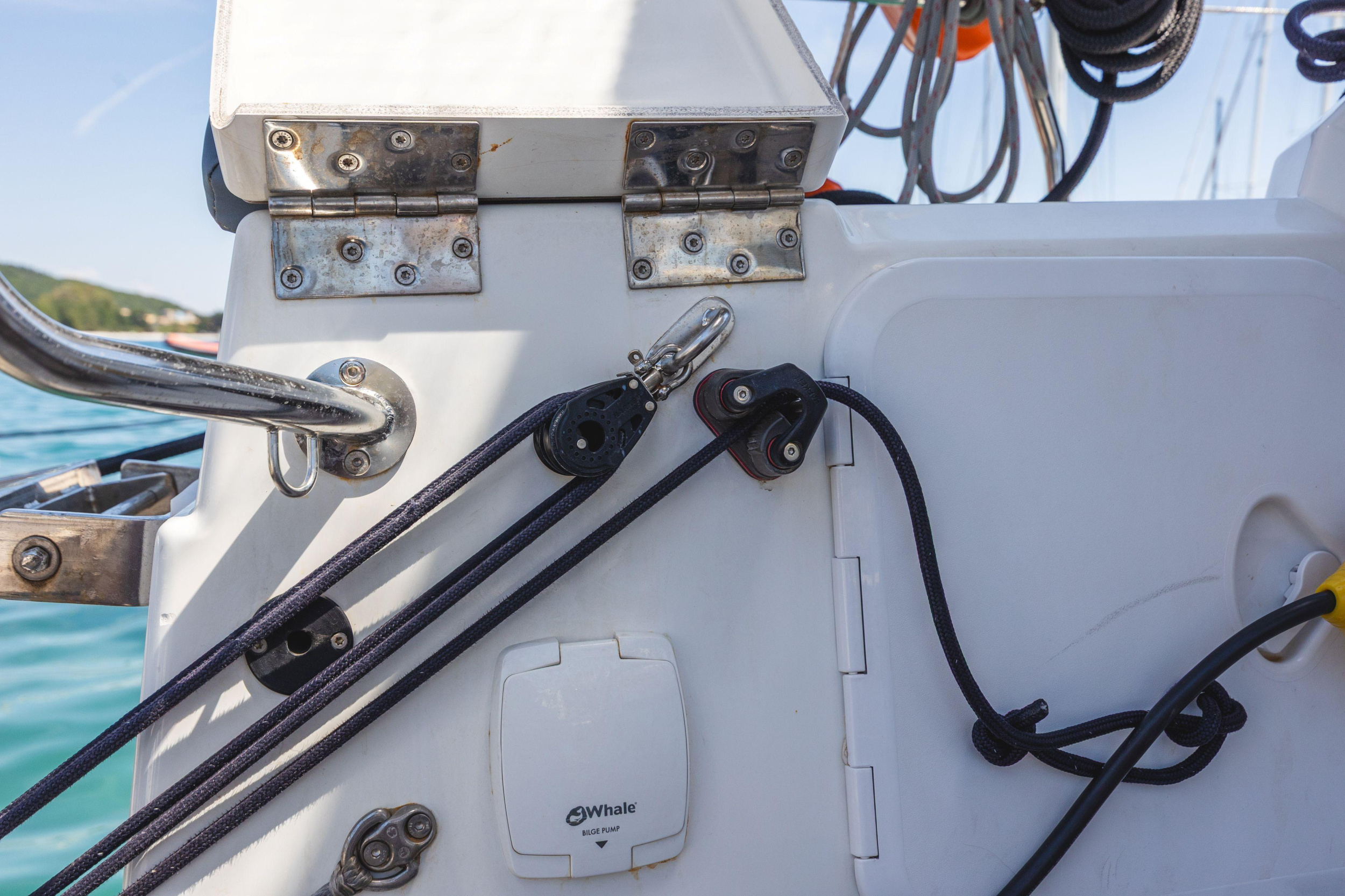 Oceanis 37.1 — photo 8